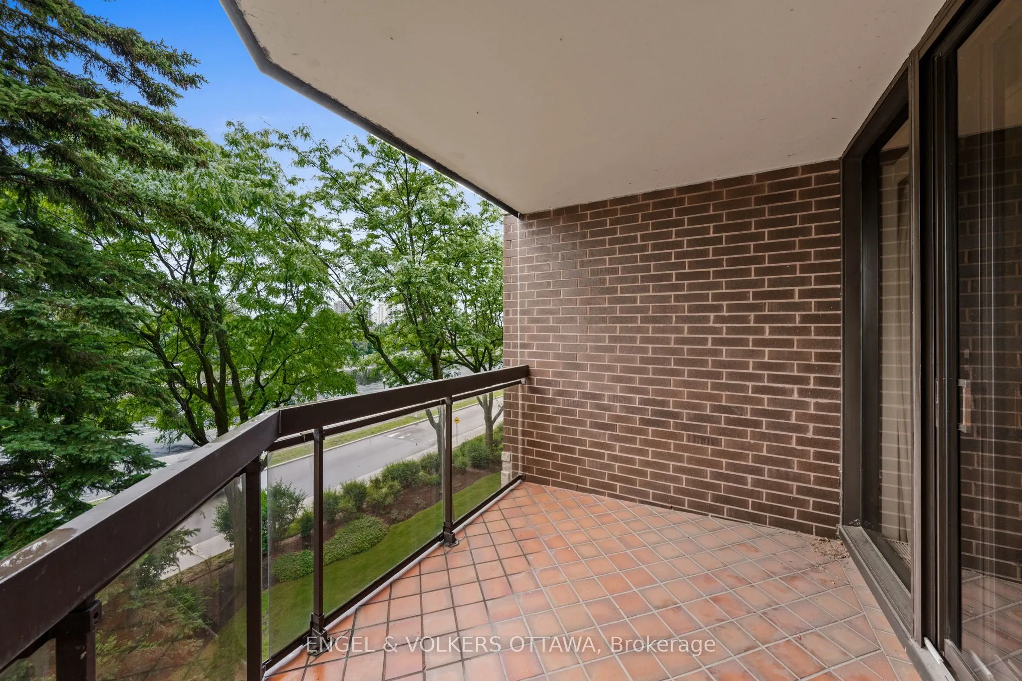 111 Echo Drive #406
