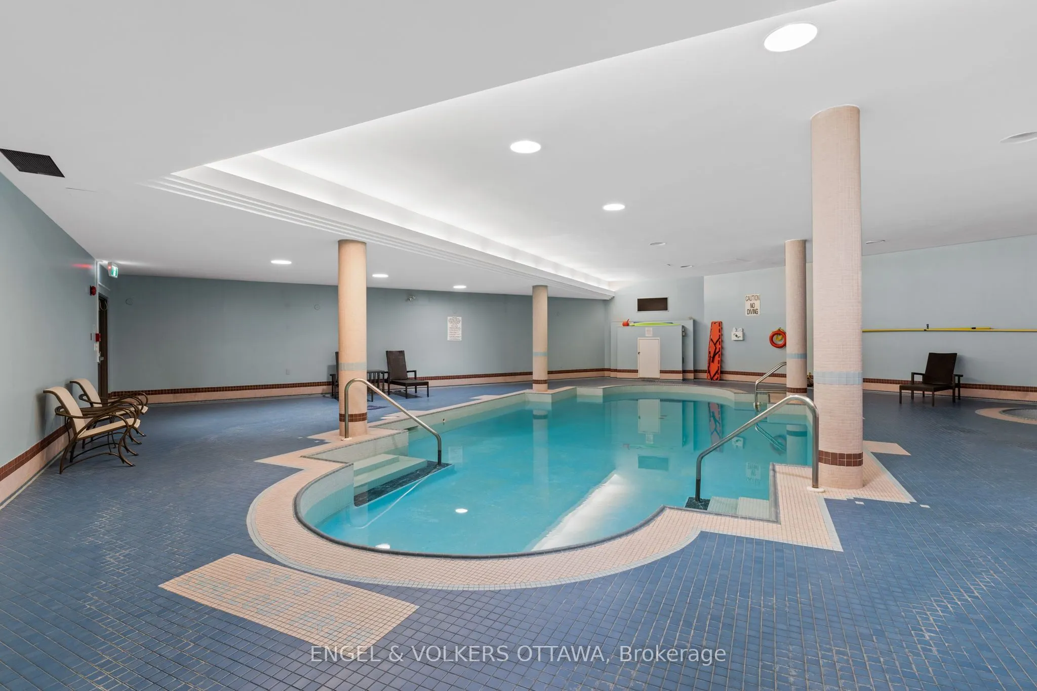 111 Echo Drive #406