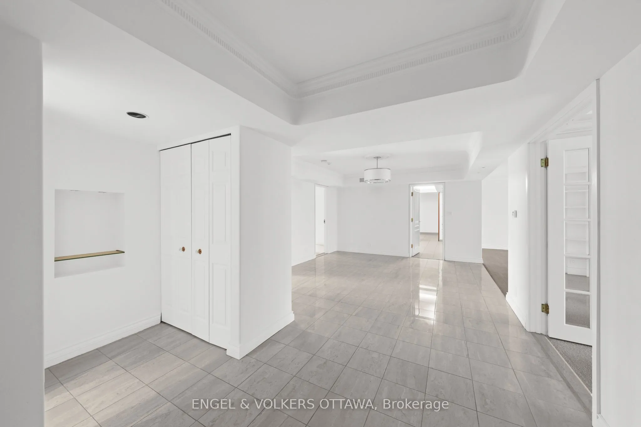 111 Echo Drive #406