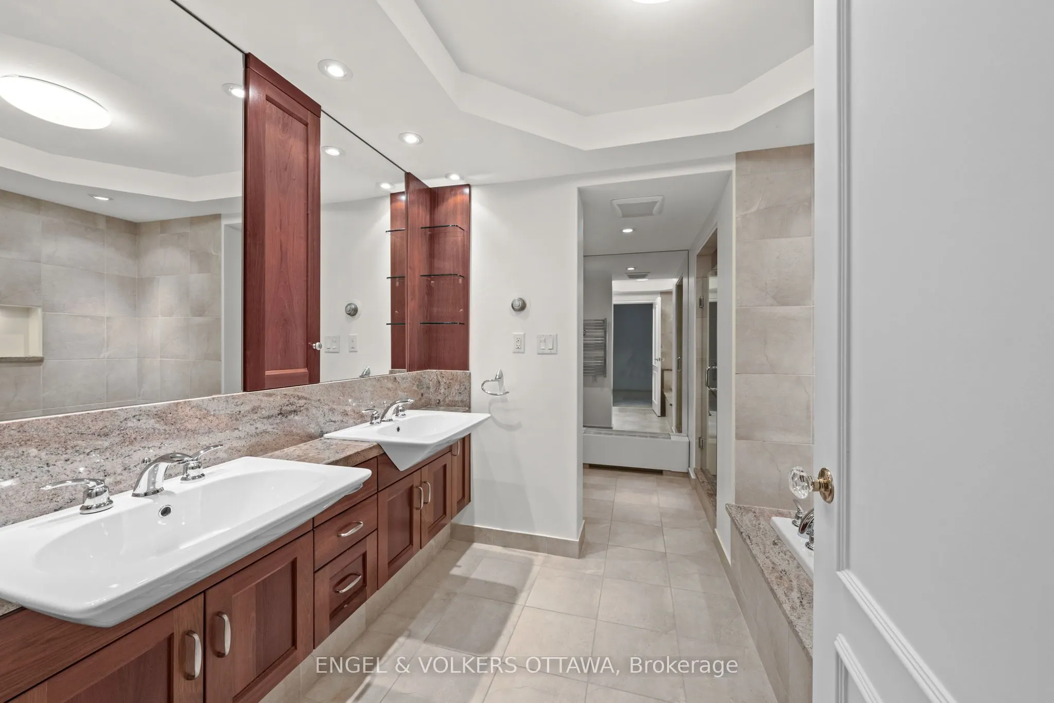 111 Echo Drive #406