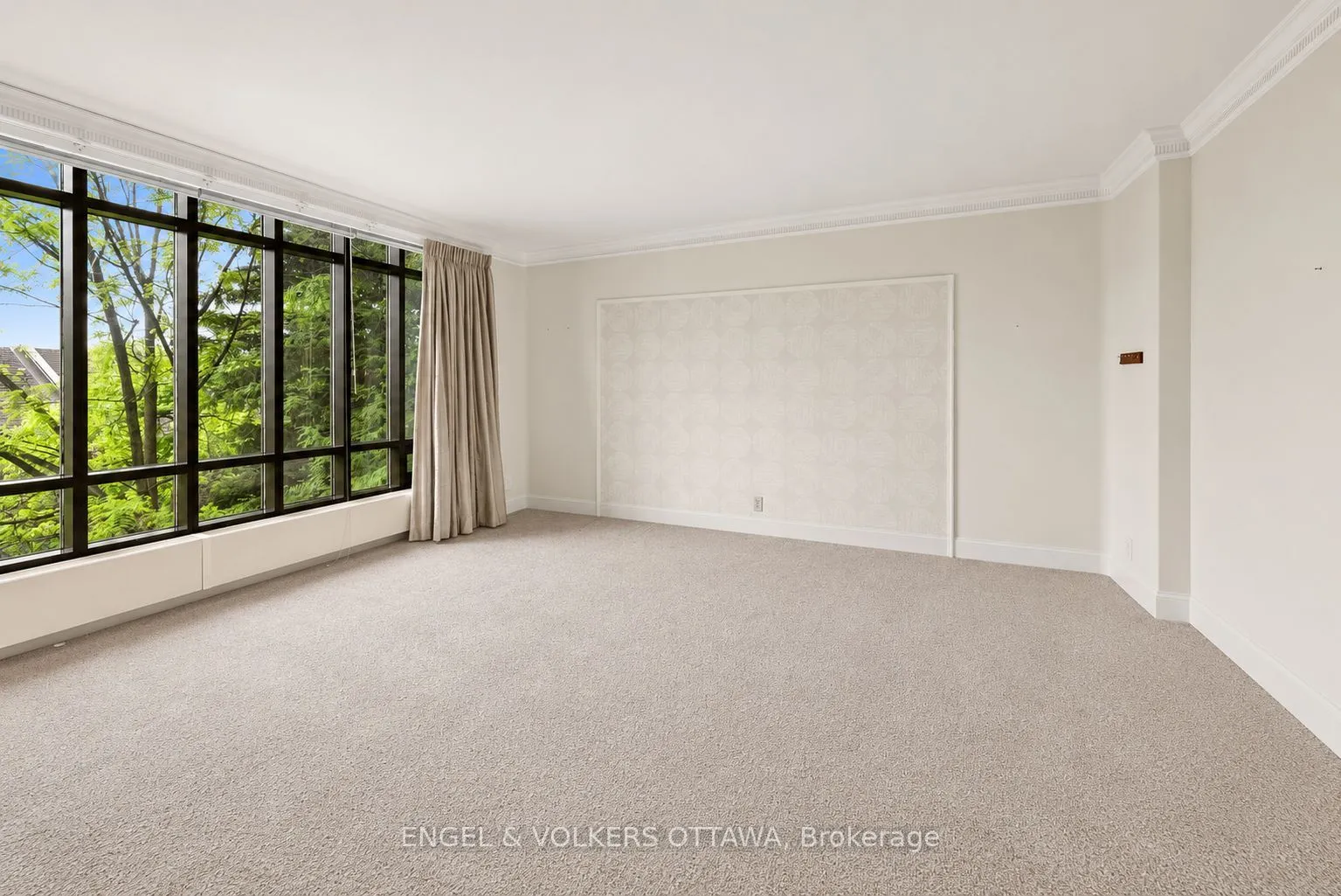 111 Echo Drive #406
