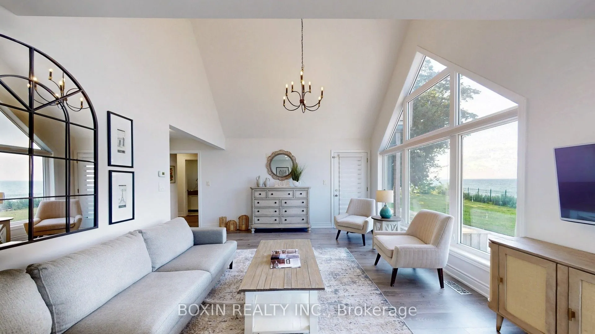 4845 North Service Road
