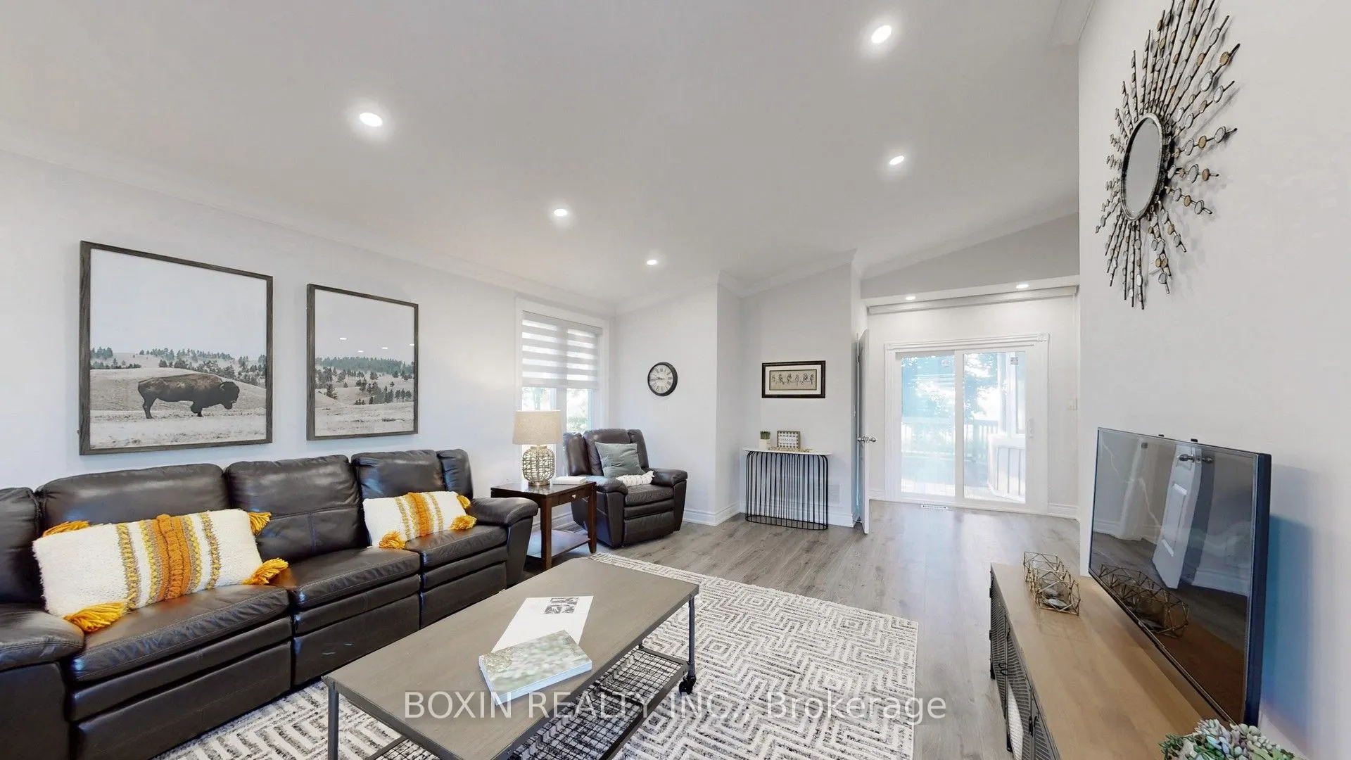 4845 North Service Road
