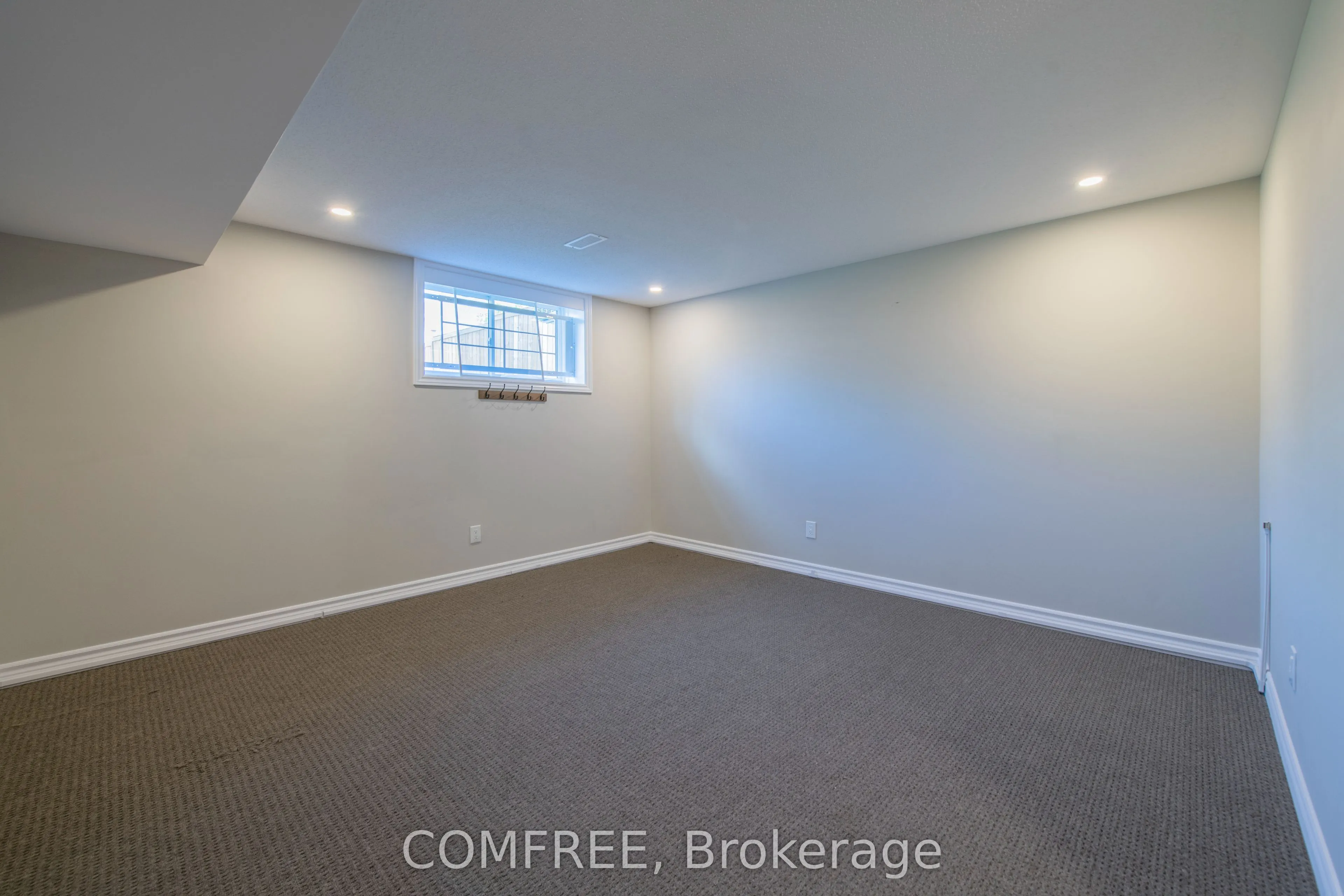 206 Kimpton Drive
