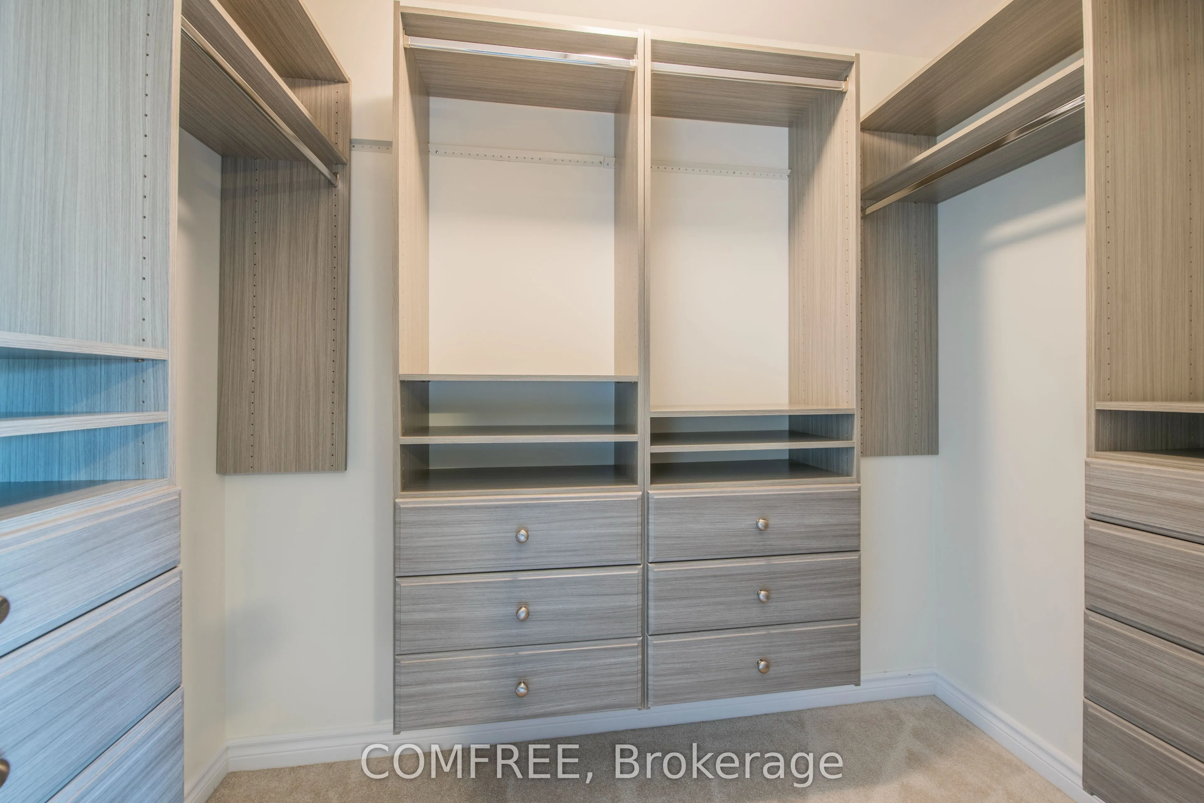 206 Kimpton Drive