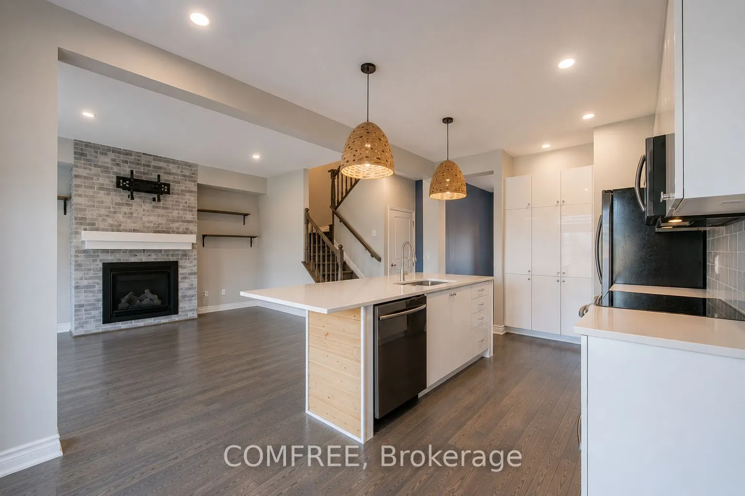 206 Kimpton Drive