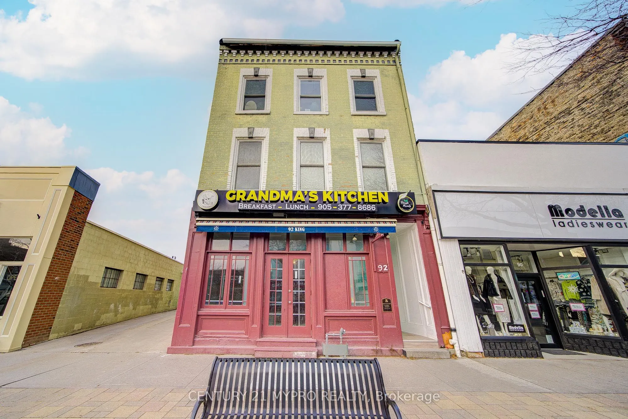 92 King Street W