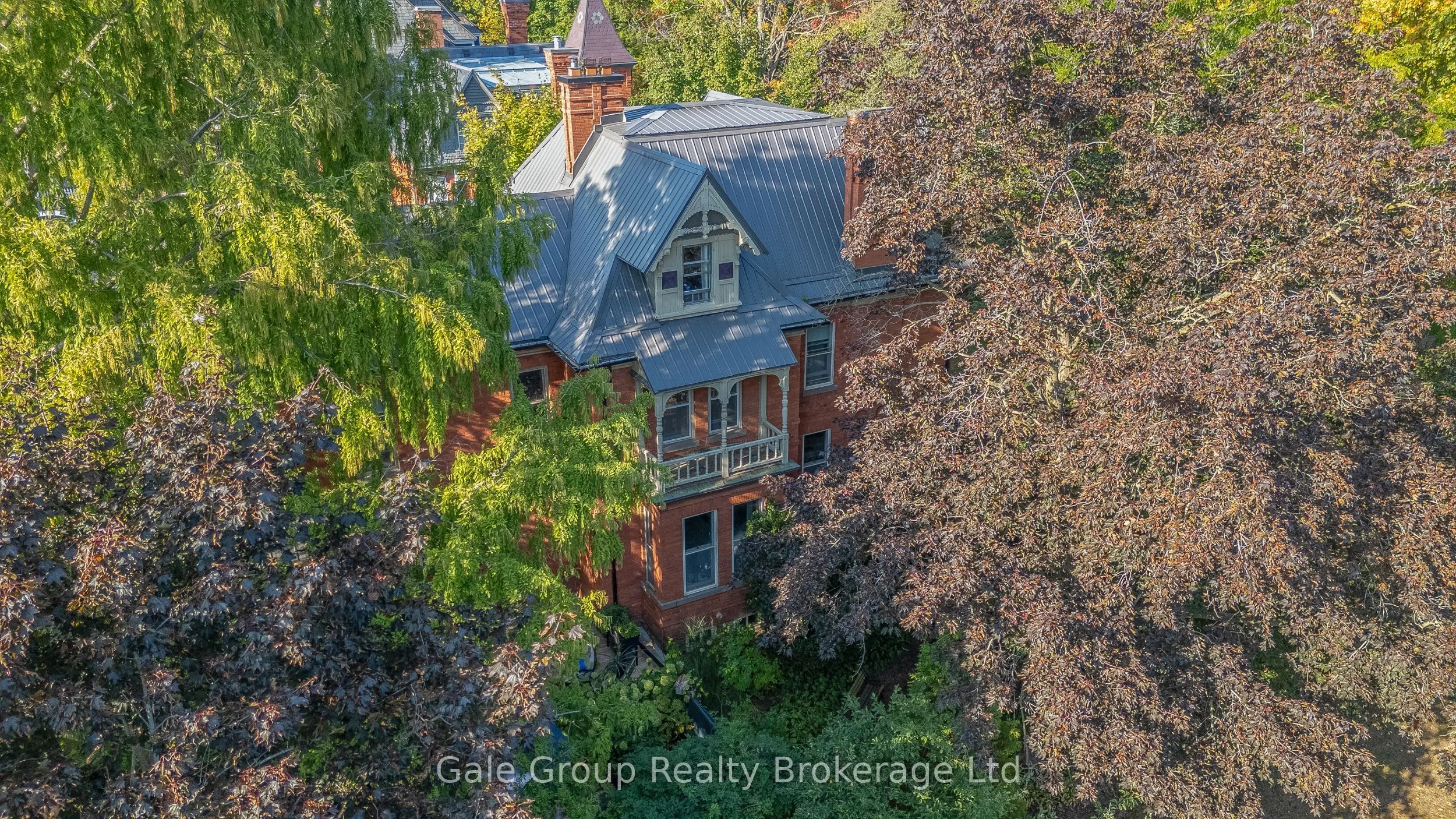 105 Vansittart Avenue