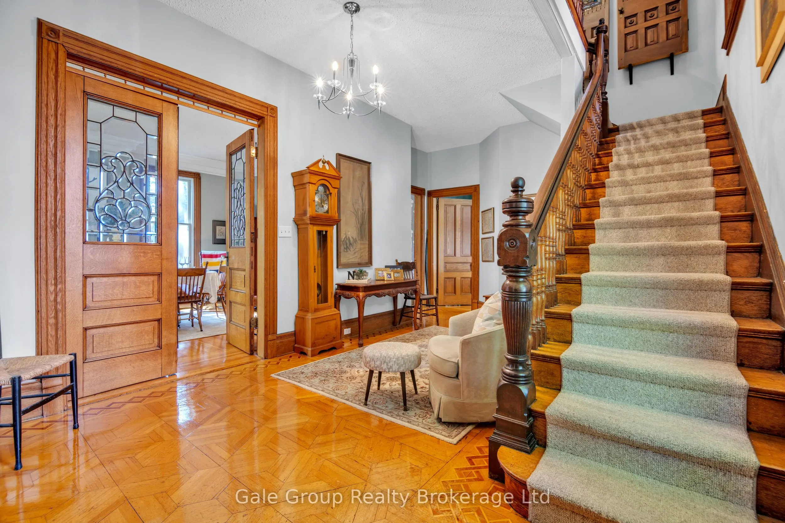 105 Vansittart Avenue