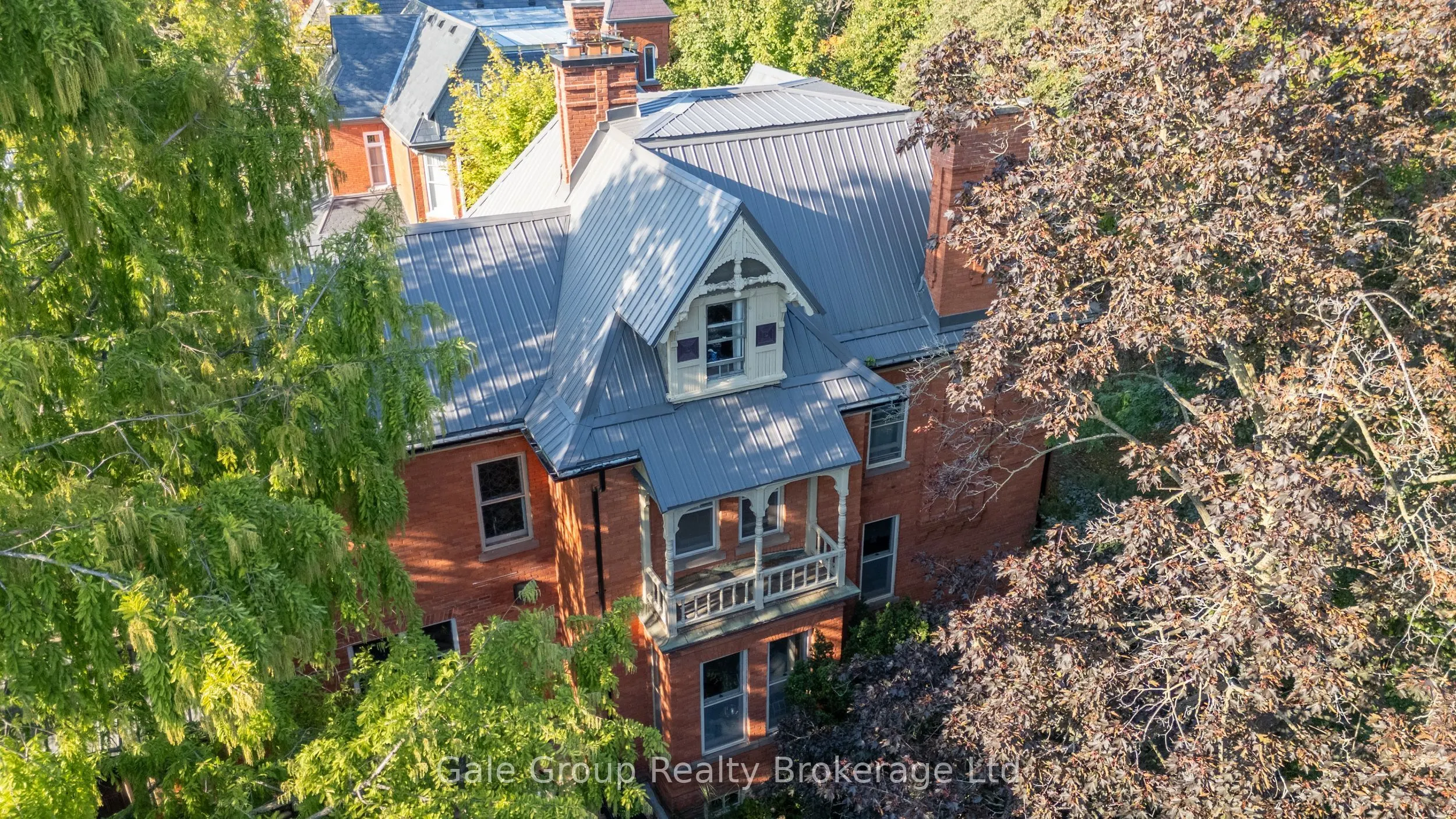 105 Vansittart Avenue