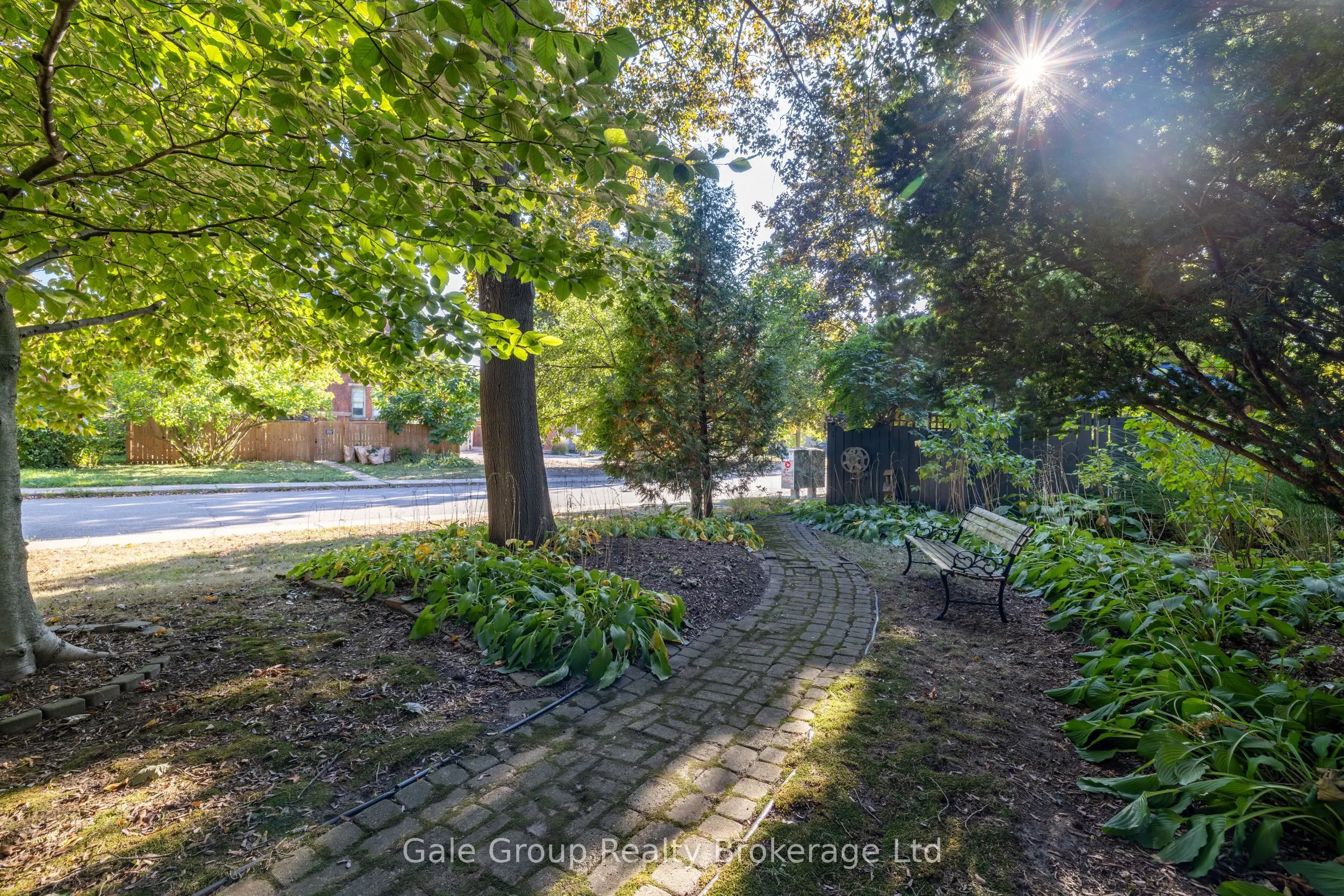 105 Vansittart Avenue