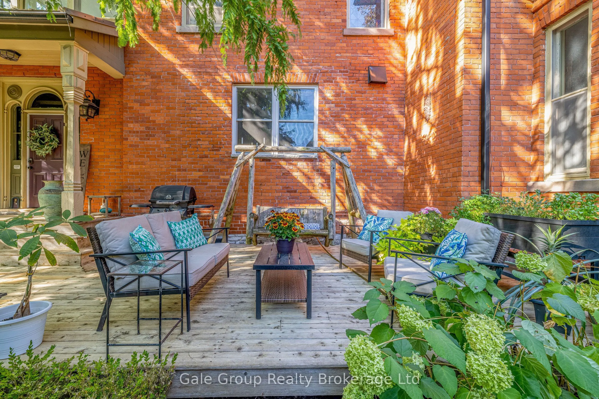 105 Vansittart Avenue