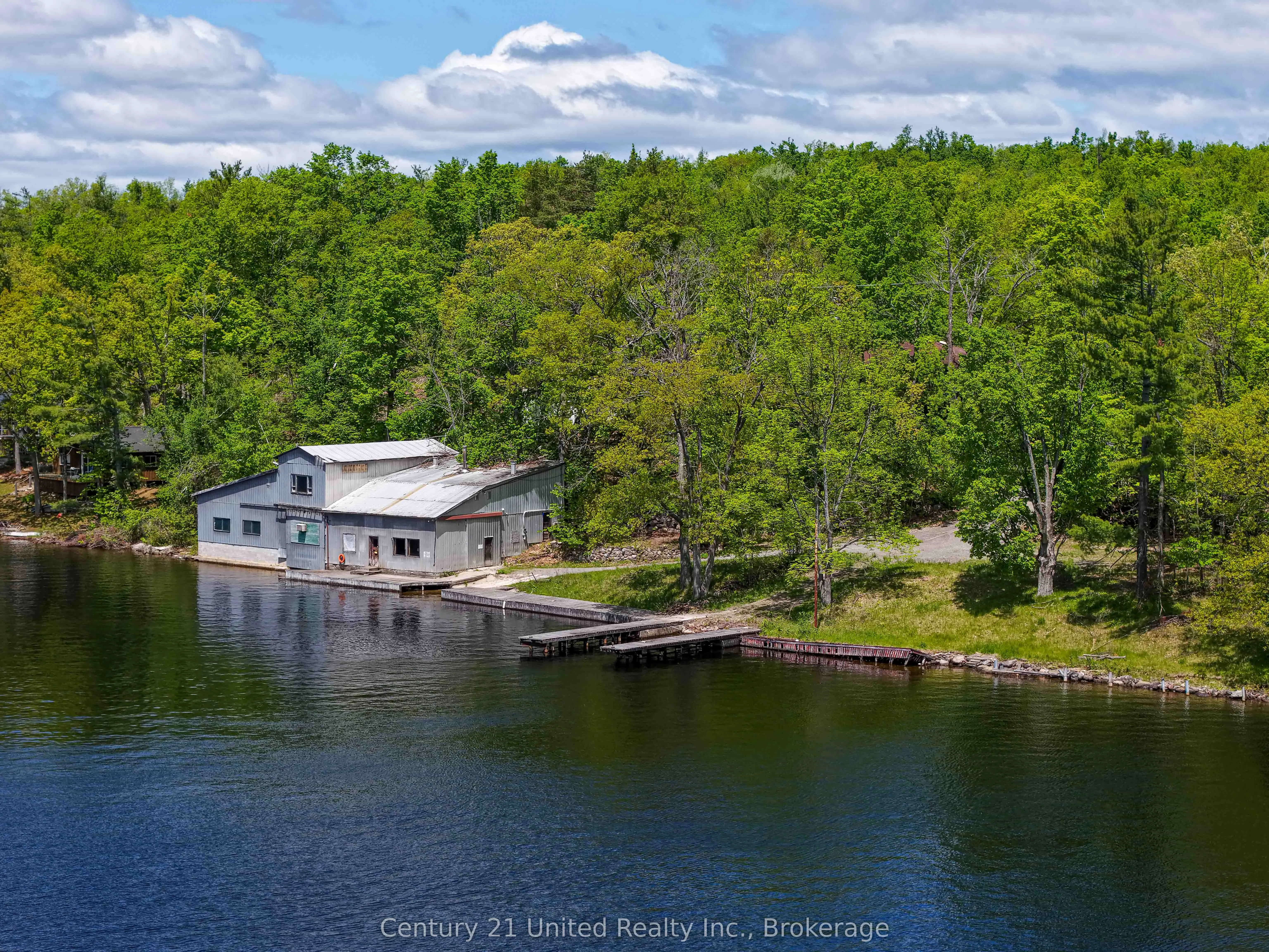 832 Northey's Bay Road