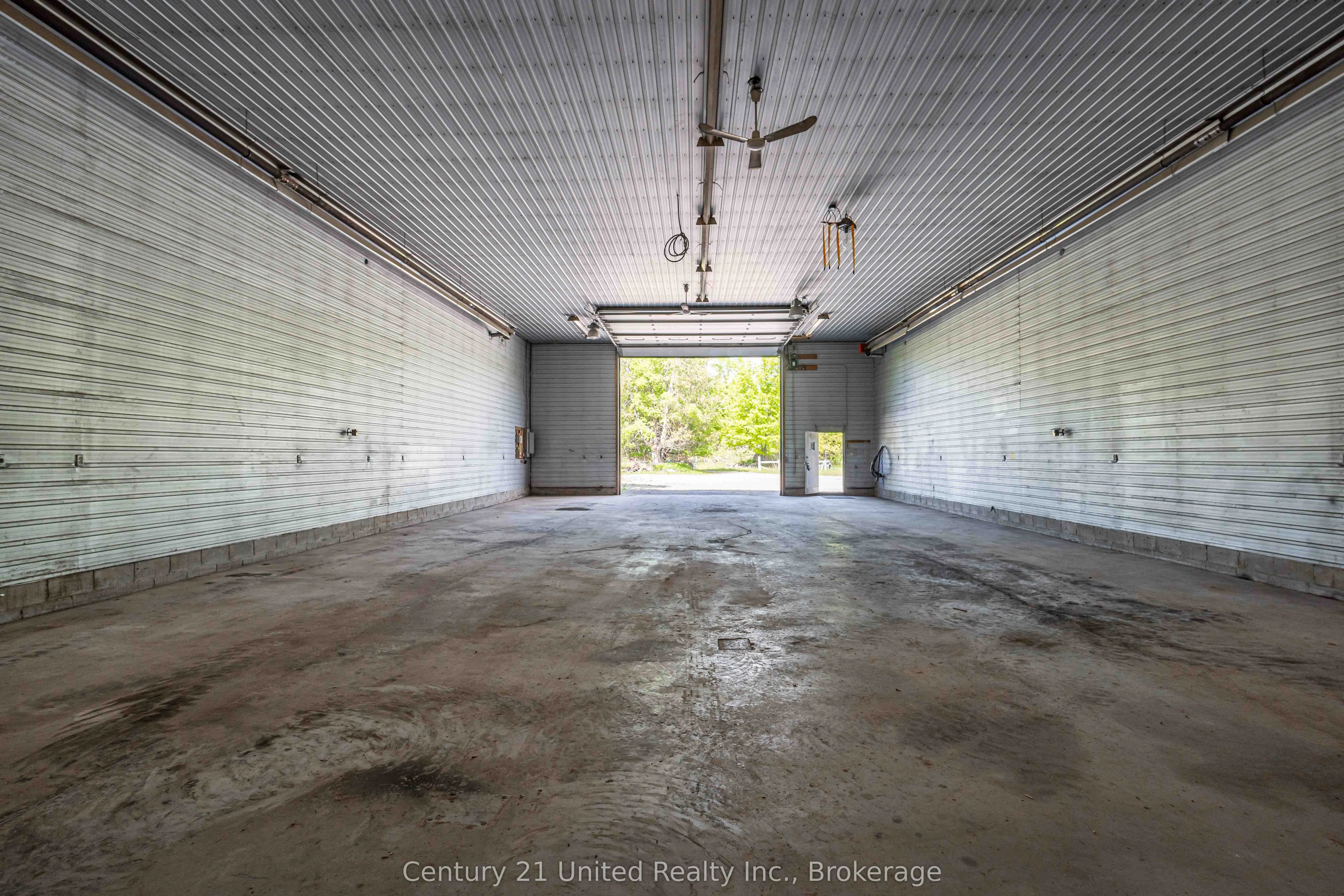 832 Northey's Bay Road
