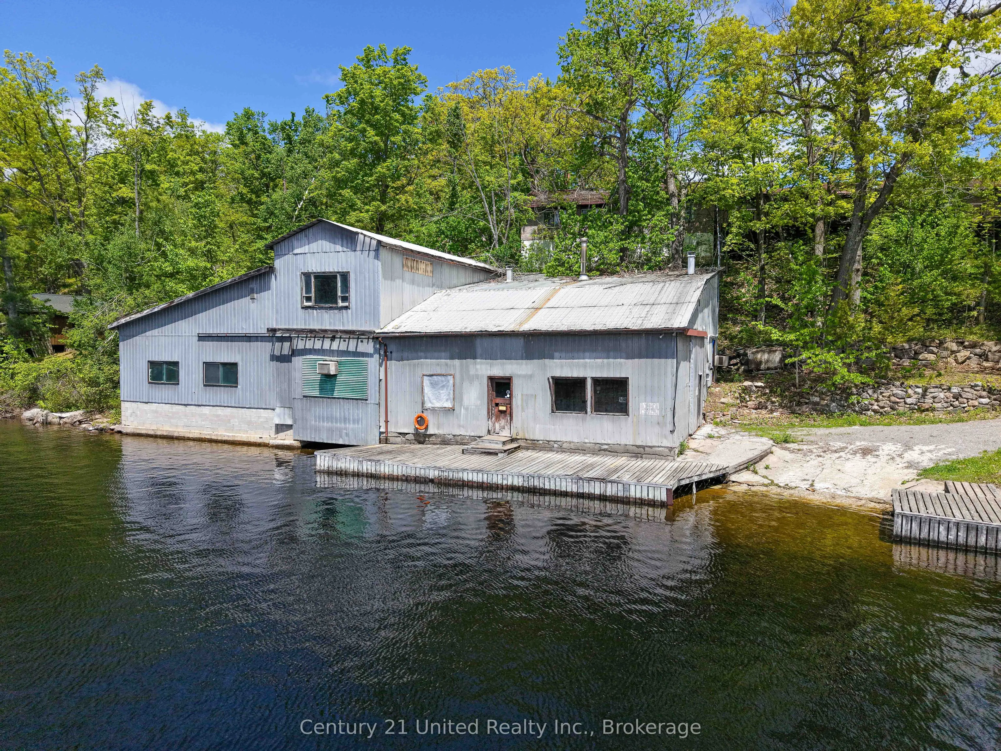 832 Northey's Bay Road