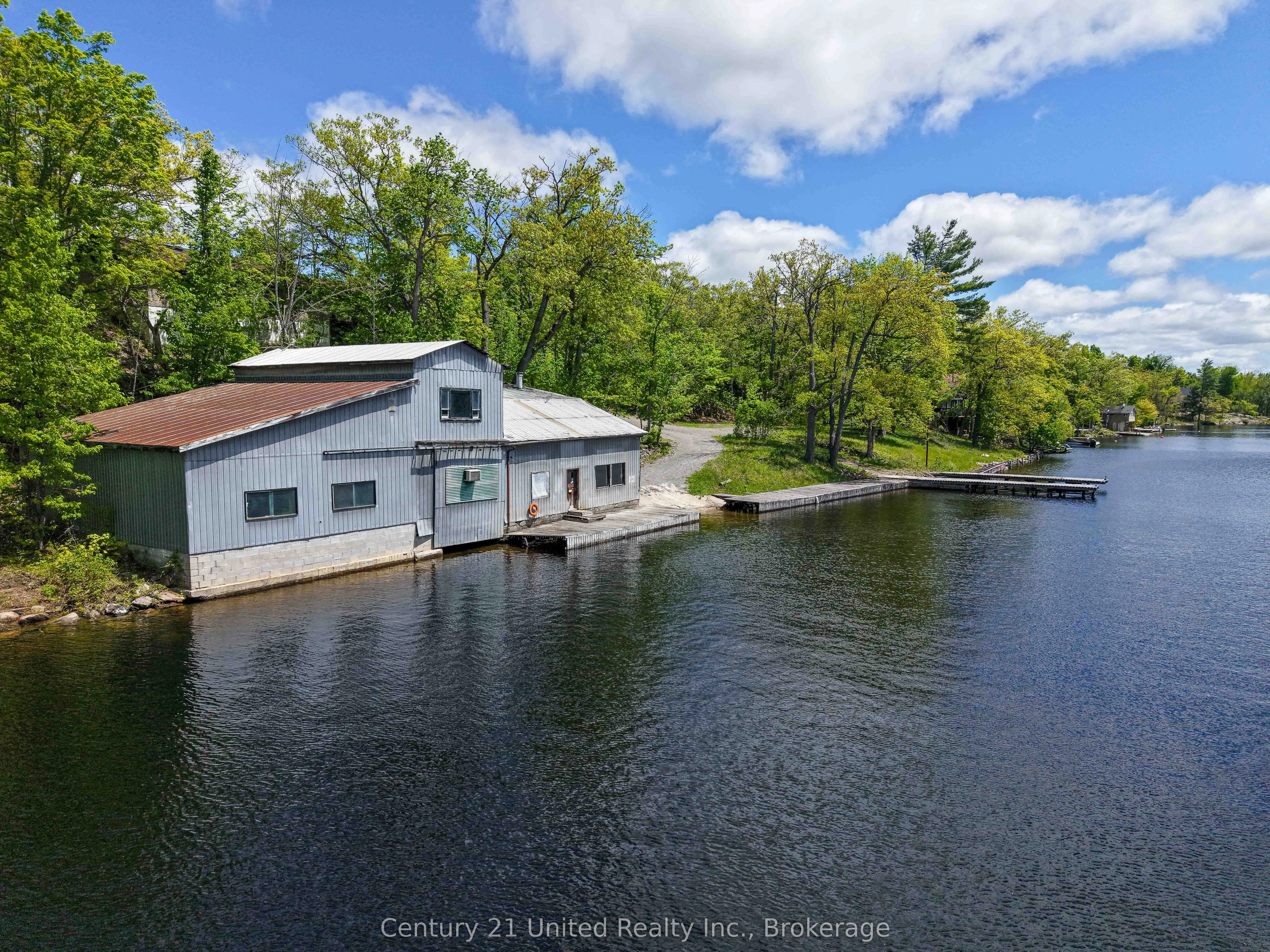 832 Northey's Bay Road