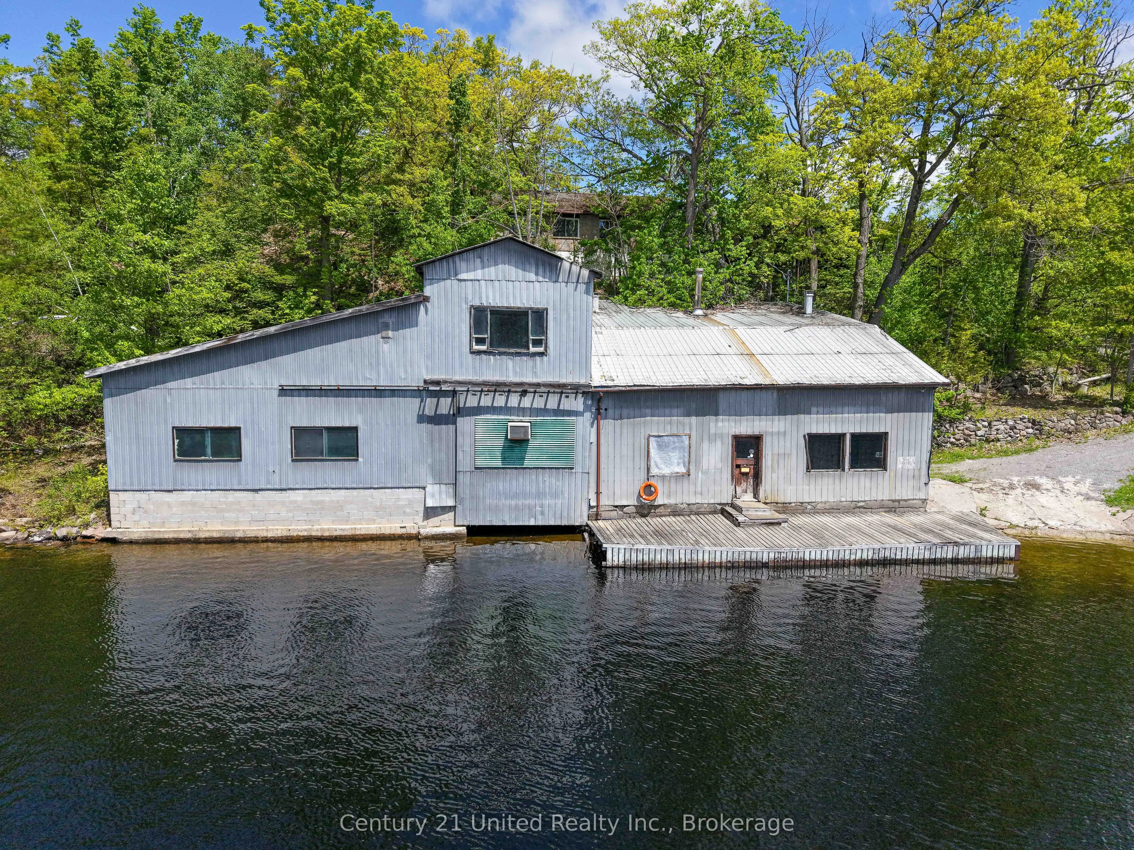 832 Northey's Bay Road