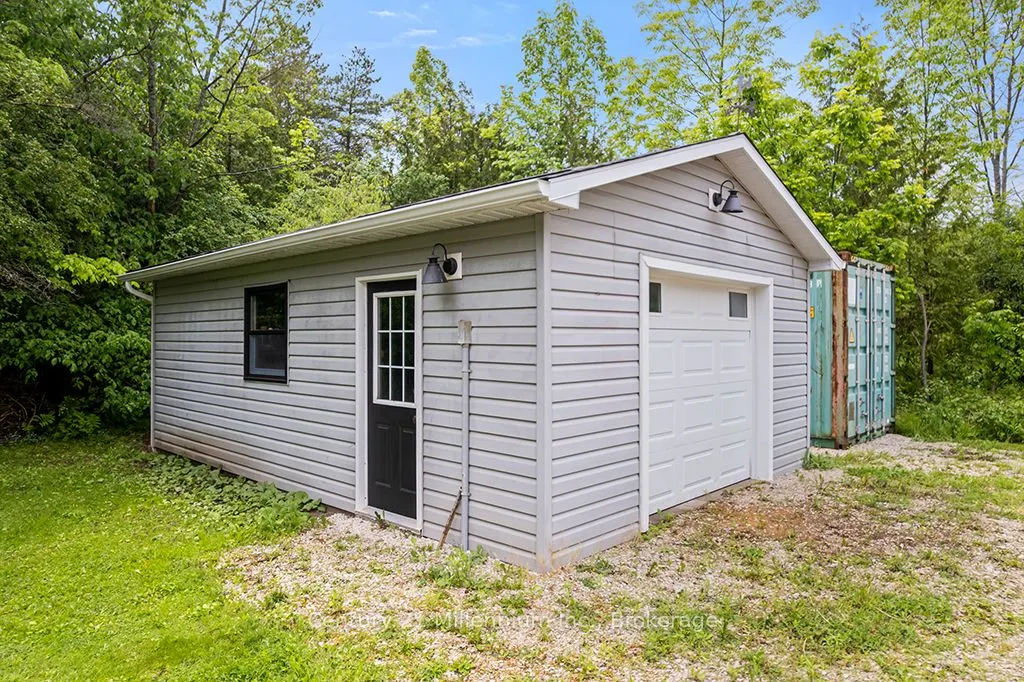 245650 22 Side Road