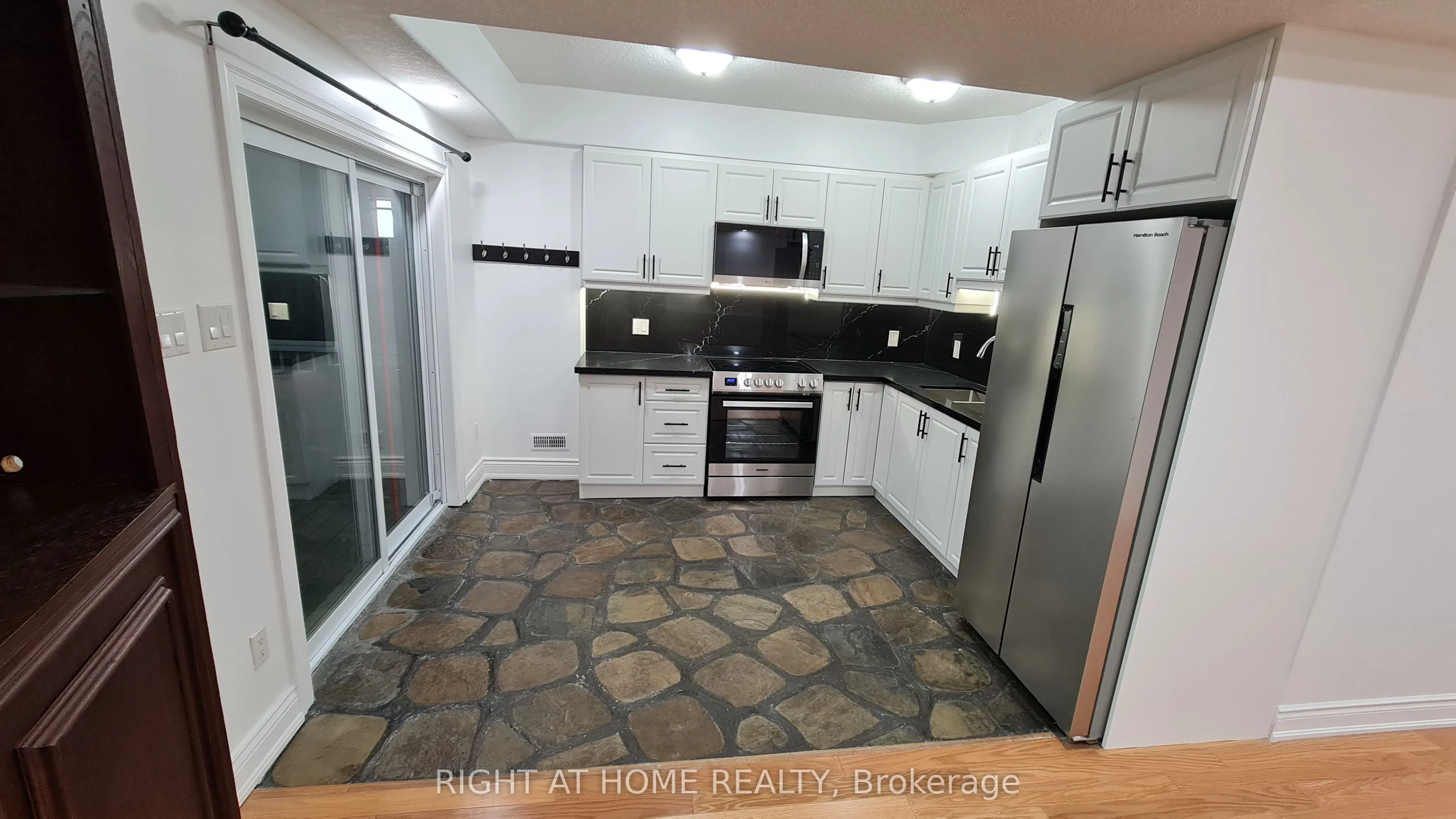 172 Lena Crescent #2