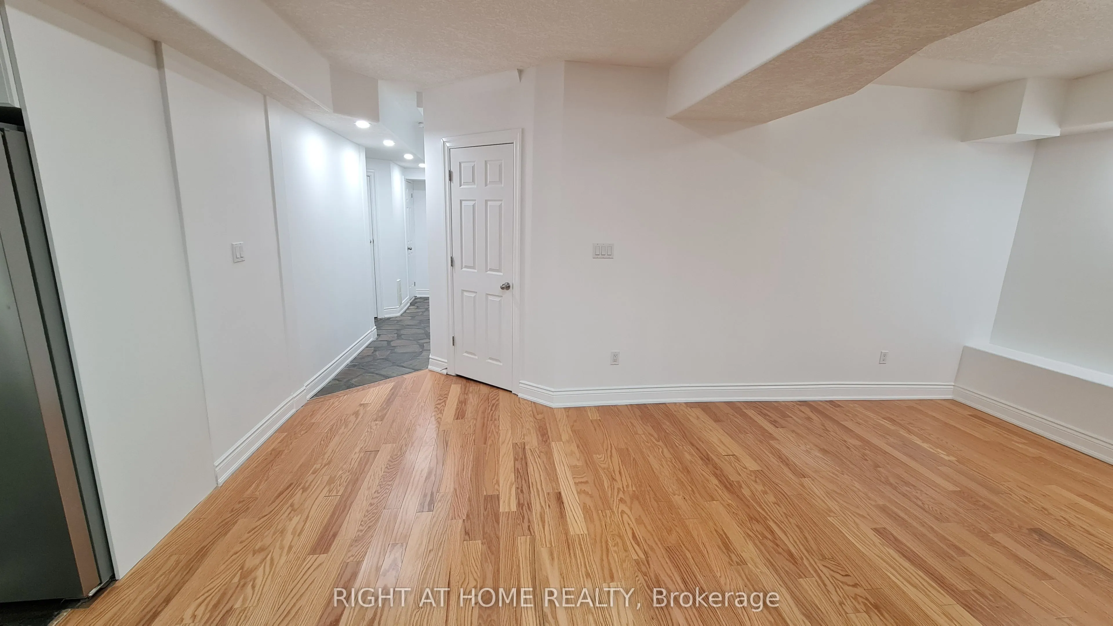 172 Lena Crescent #2