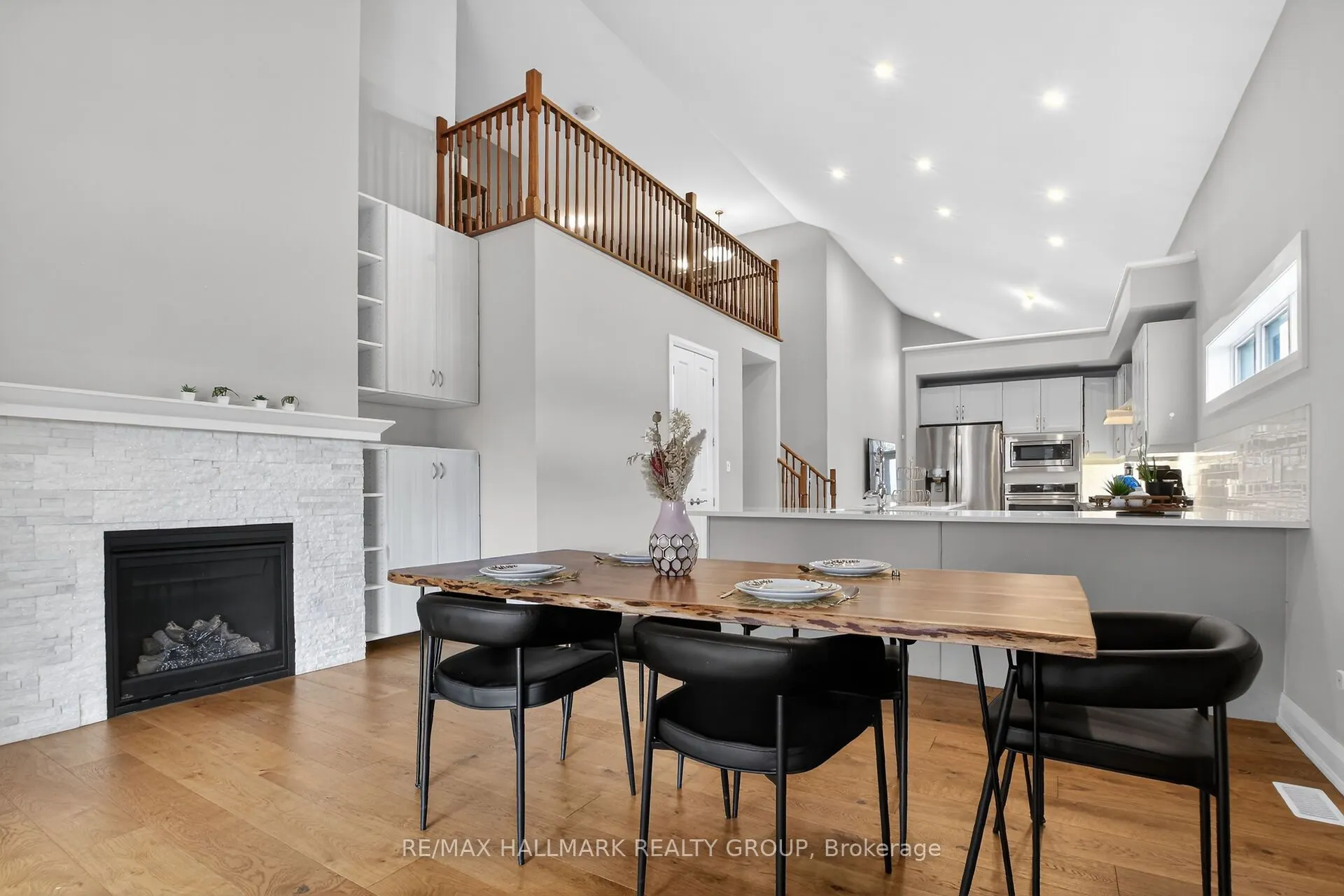 341 Serenade Crescent