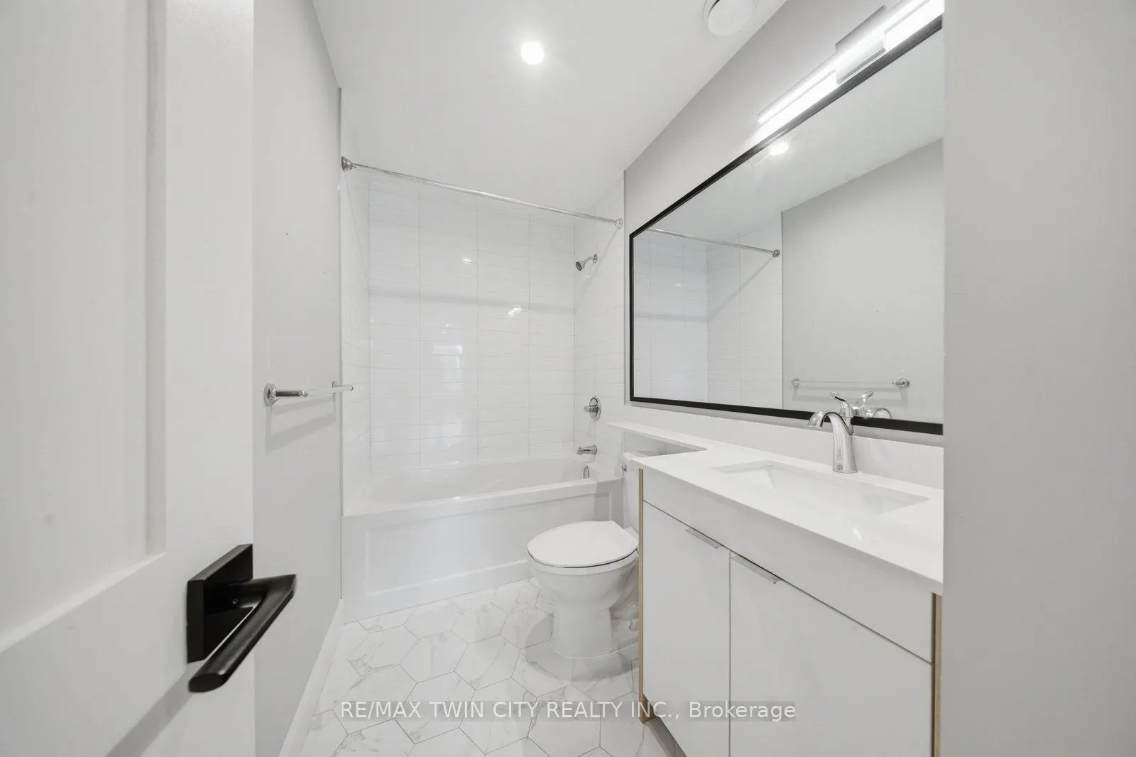 34 Norman Street #108