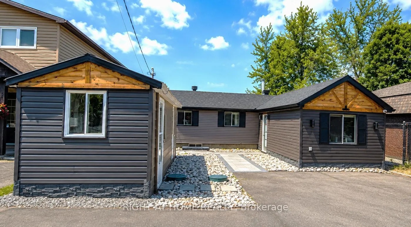 3858 Rideau River Road