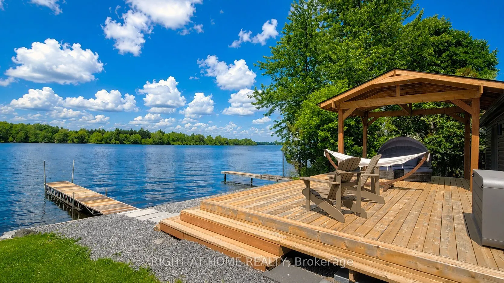 3858 Rideau River Road