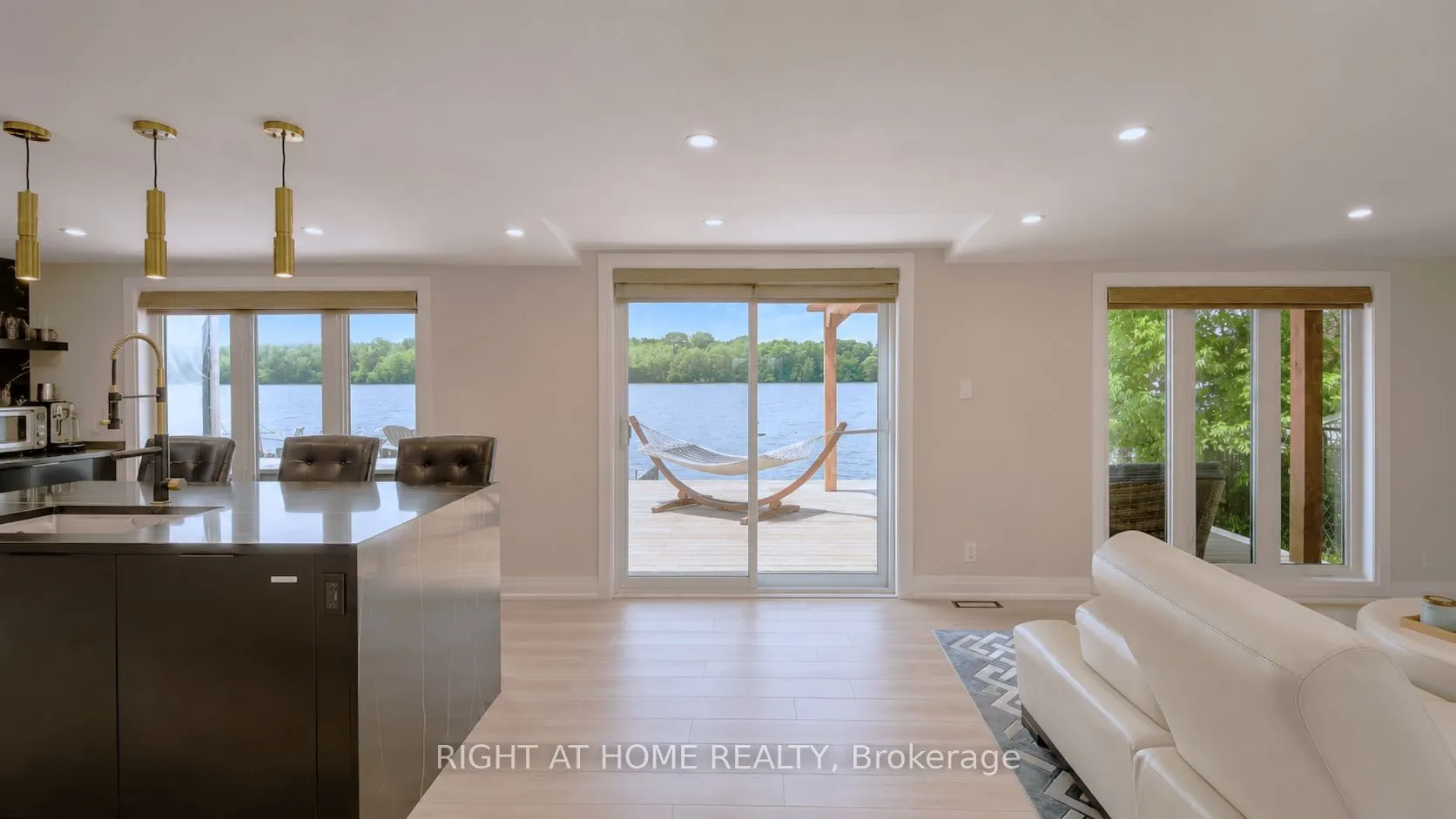 3858 Rideau River Road