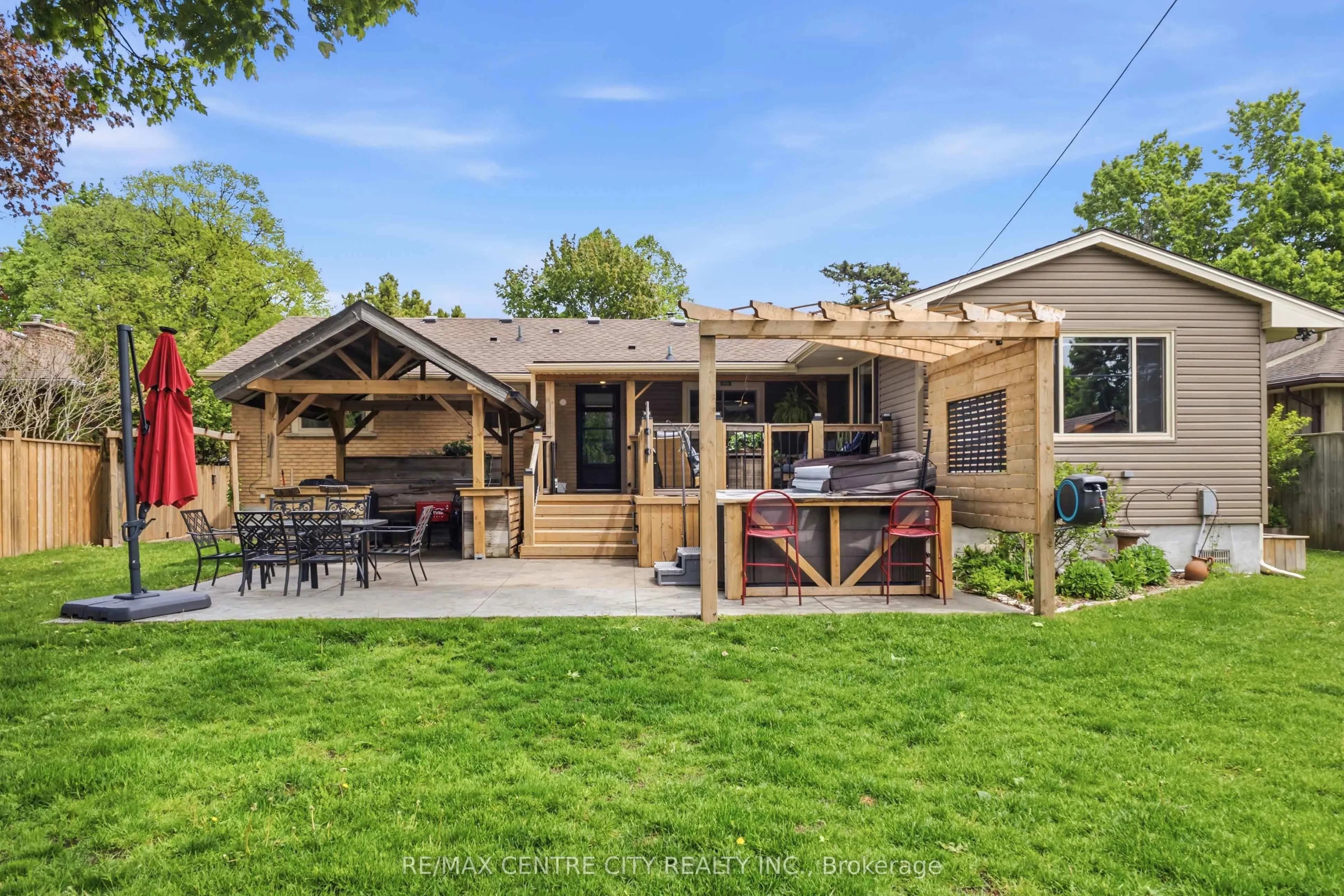 70 Brentwood Crescent