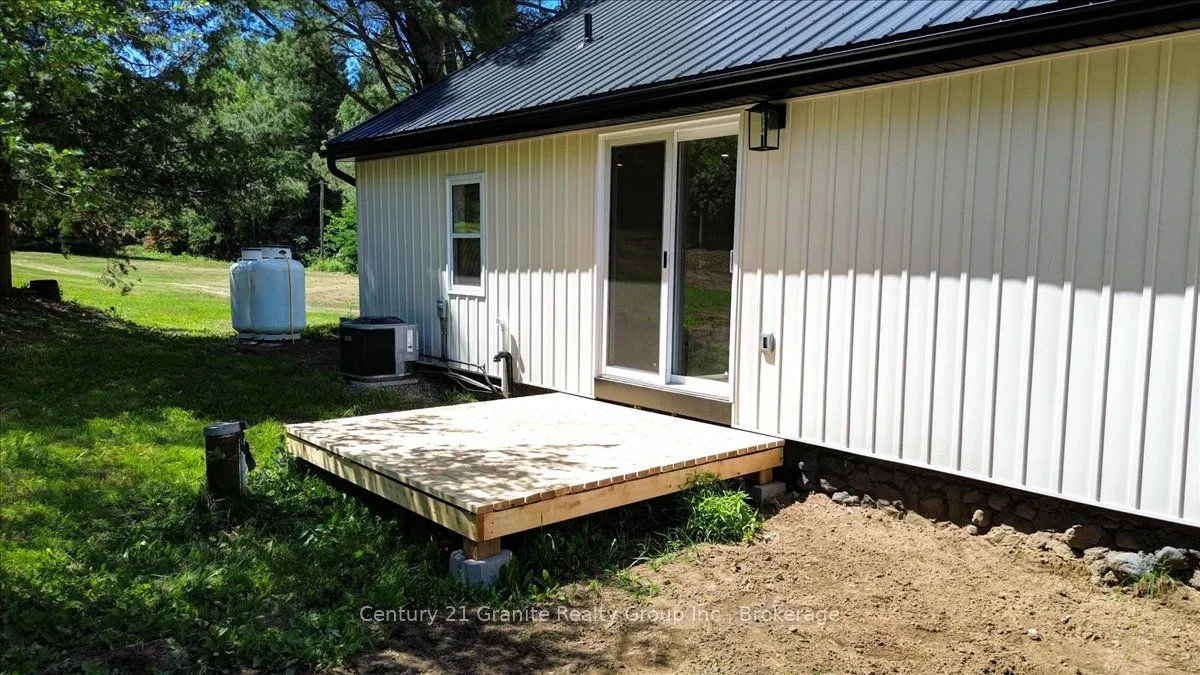 27607 Hwy 62 Highway S