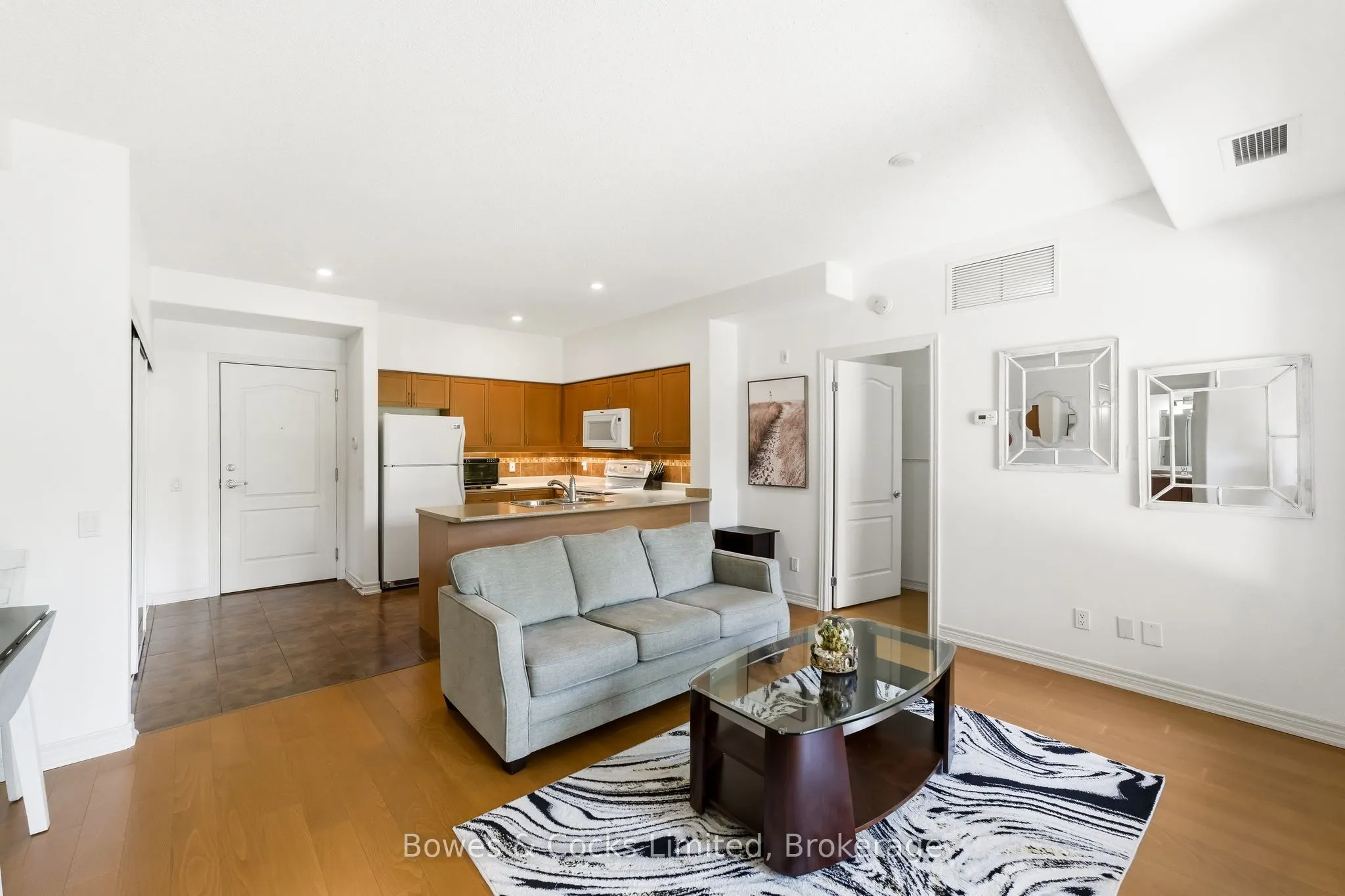 869 Clonsilla Avenue #110
