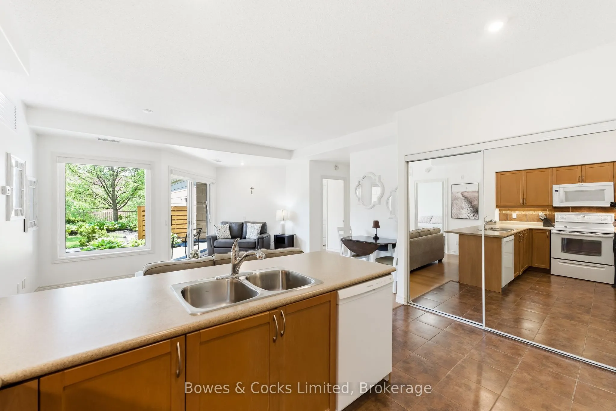 869 Clonsilla Avenue #110
