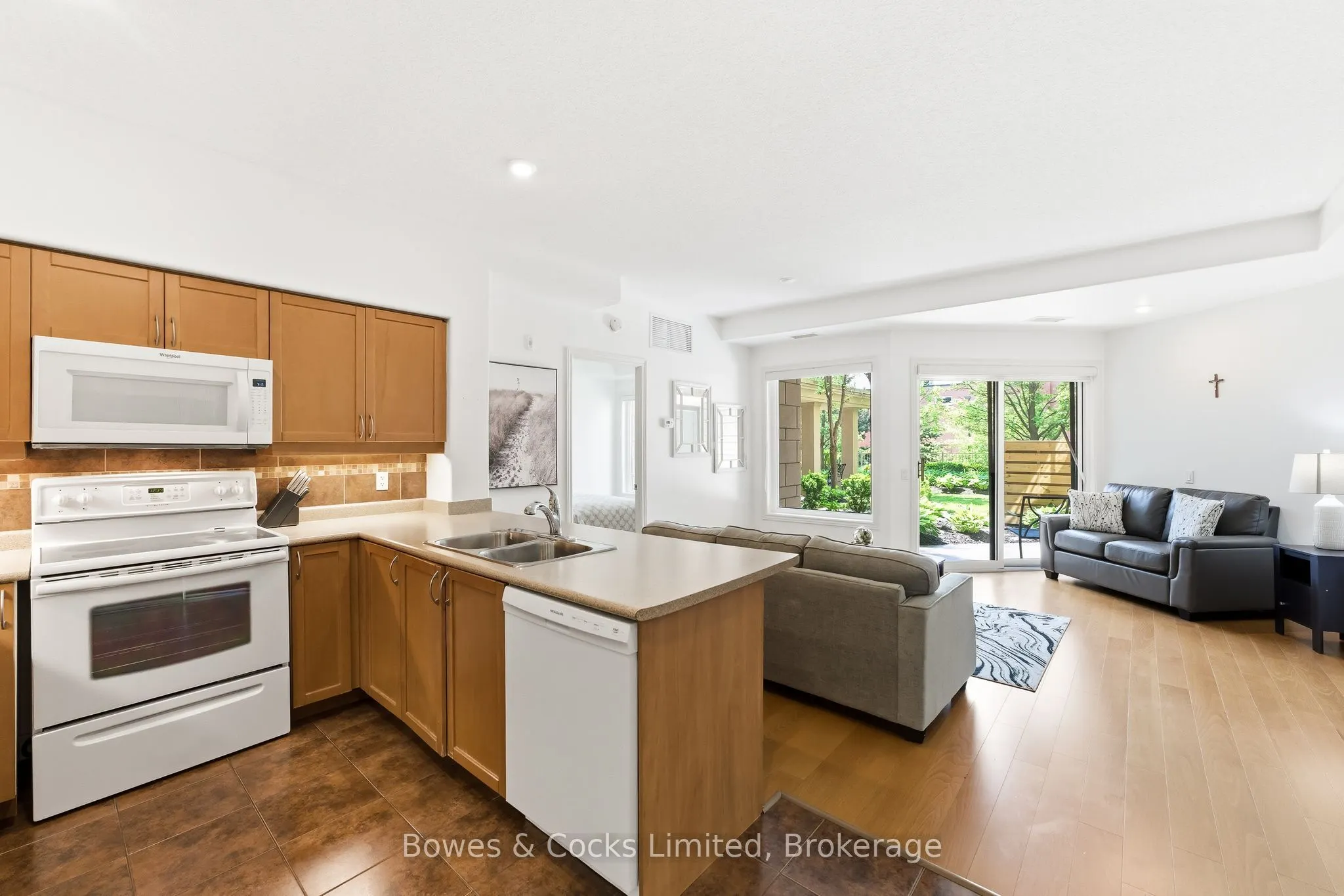 869 Clonsilla Avenue #110