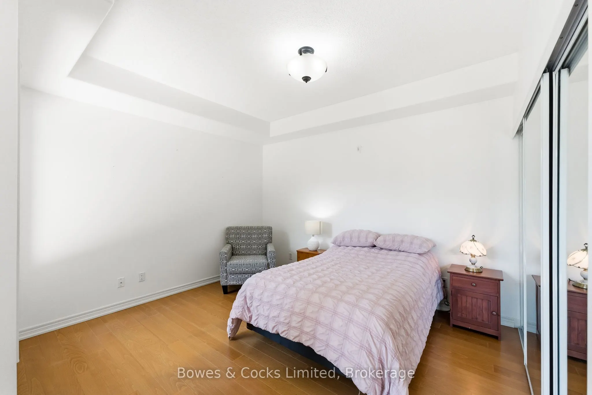 869 Clonsilla Avenue #110