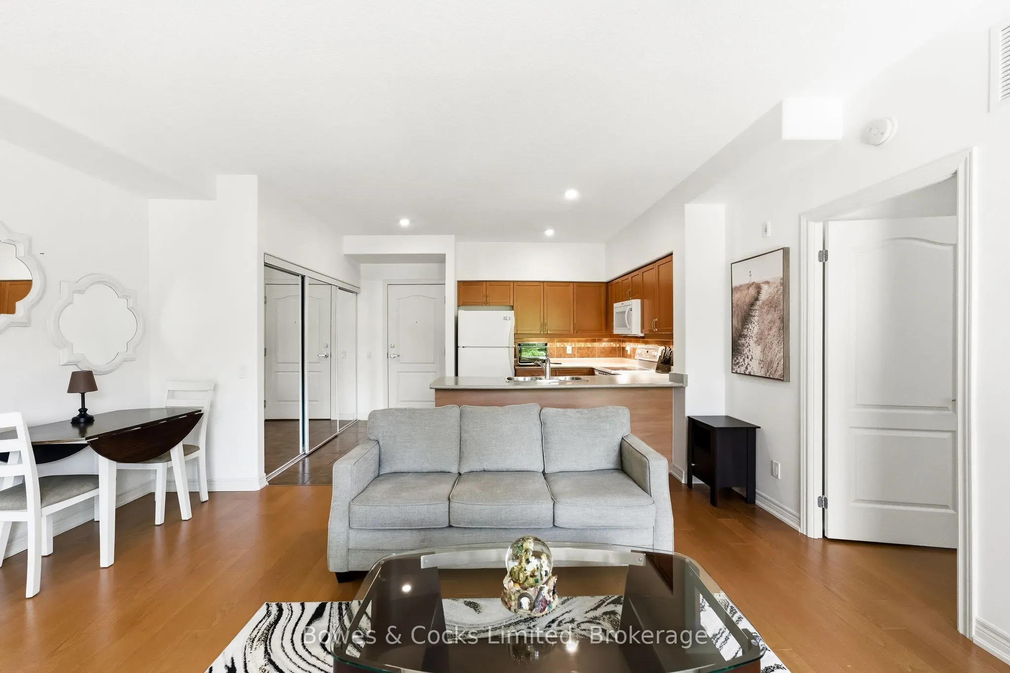 869 Clonsilla Avenue #110