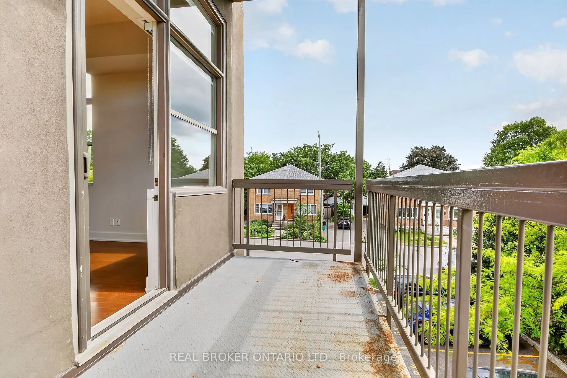 345 St Denis Street #207