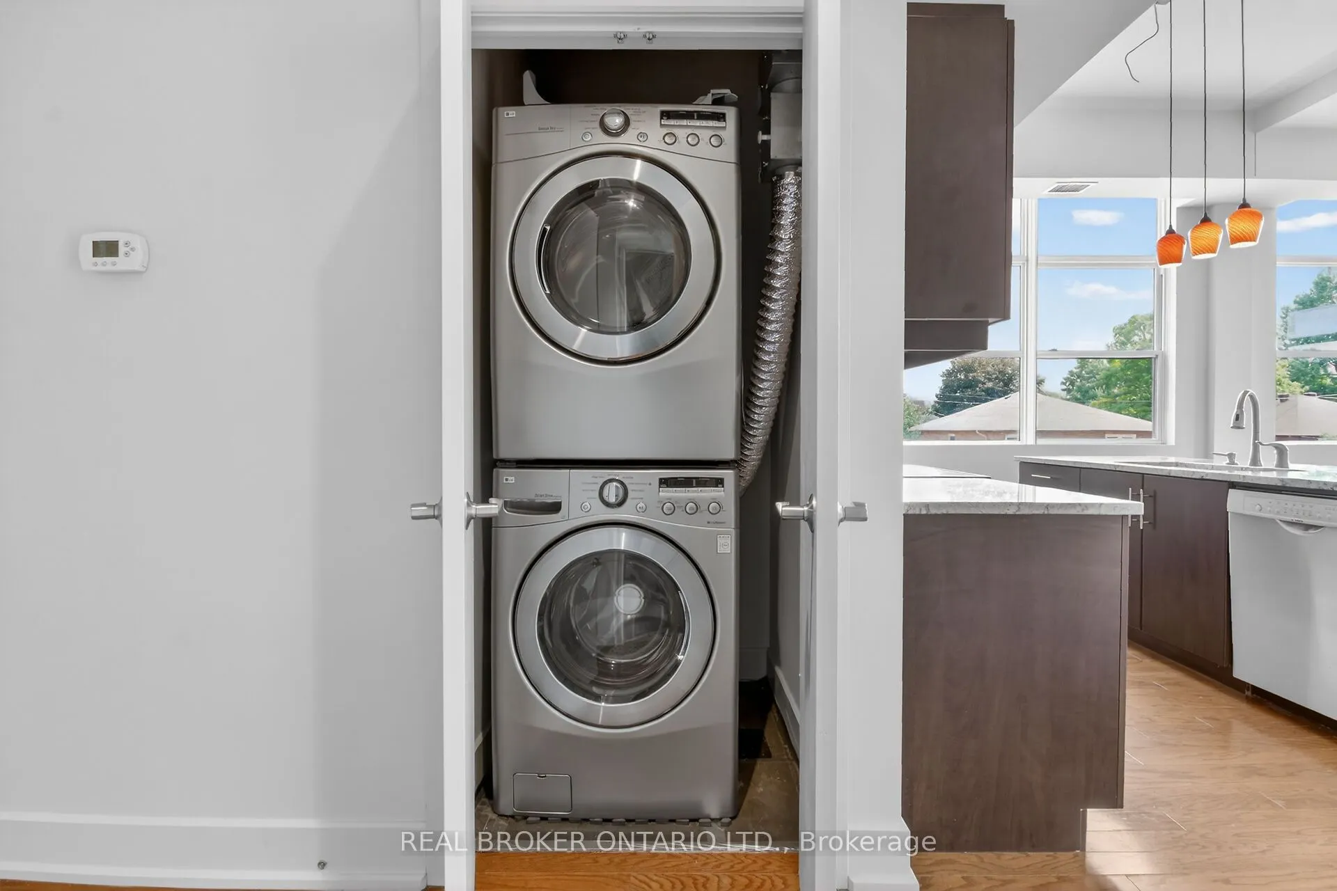 345 St Denis Street #207