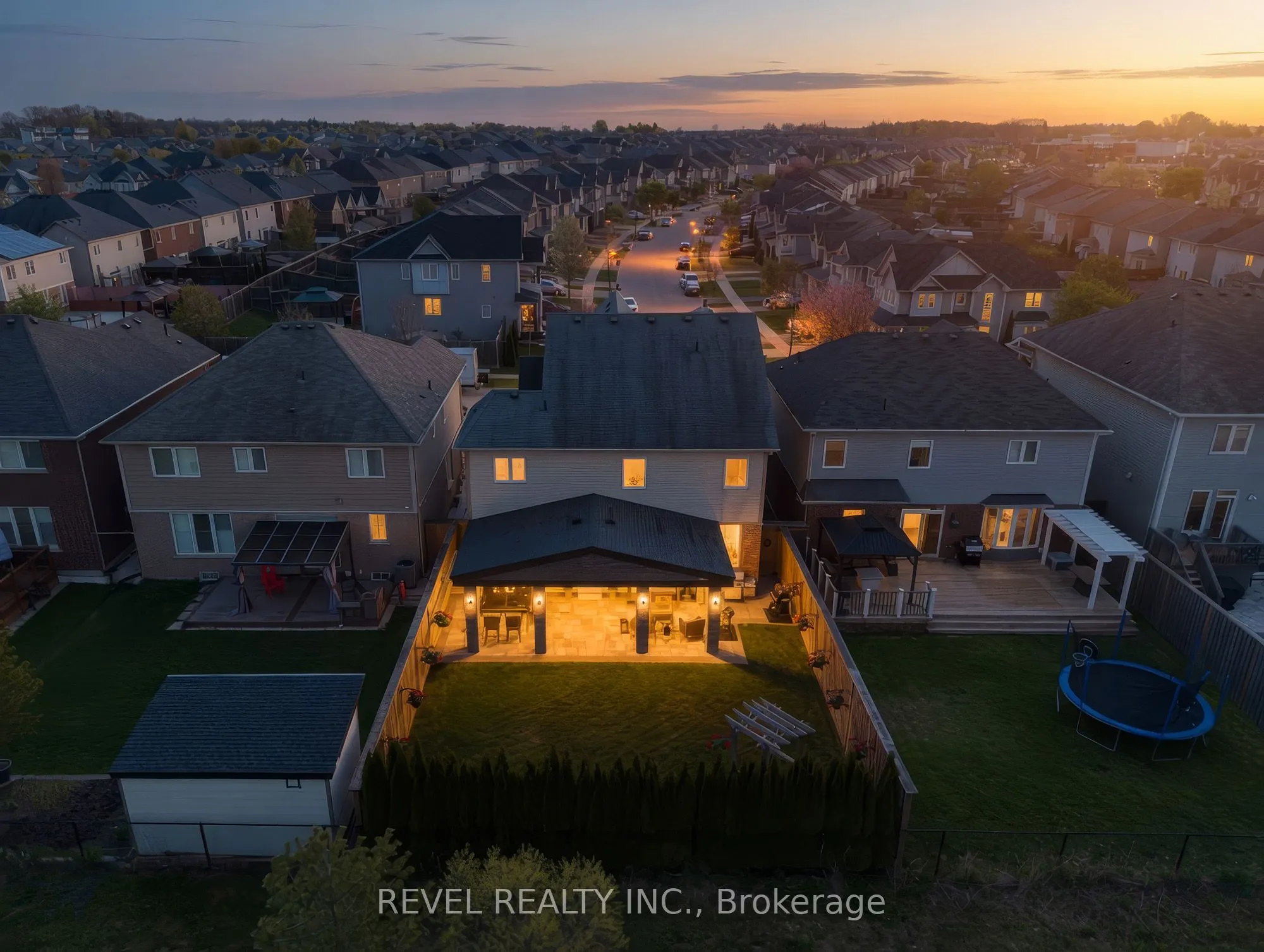 10 Bisset Avenue