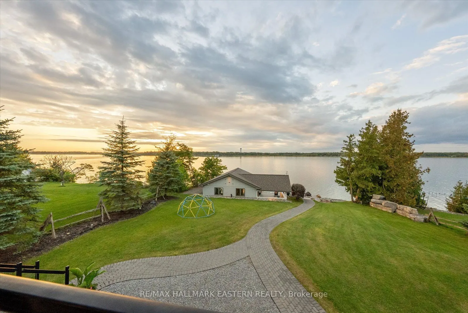 2112 Truman Drive