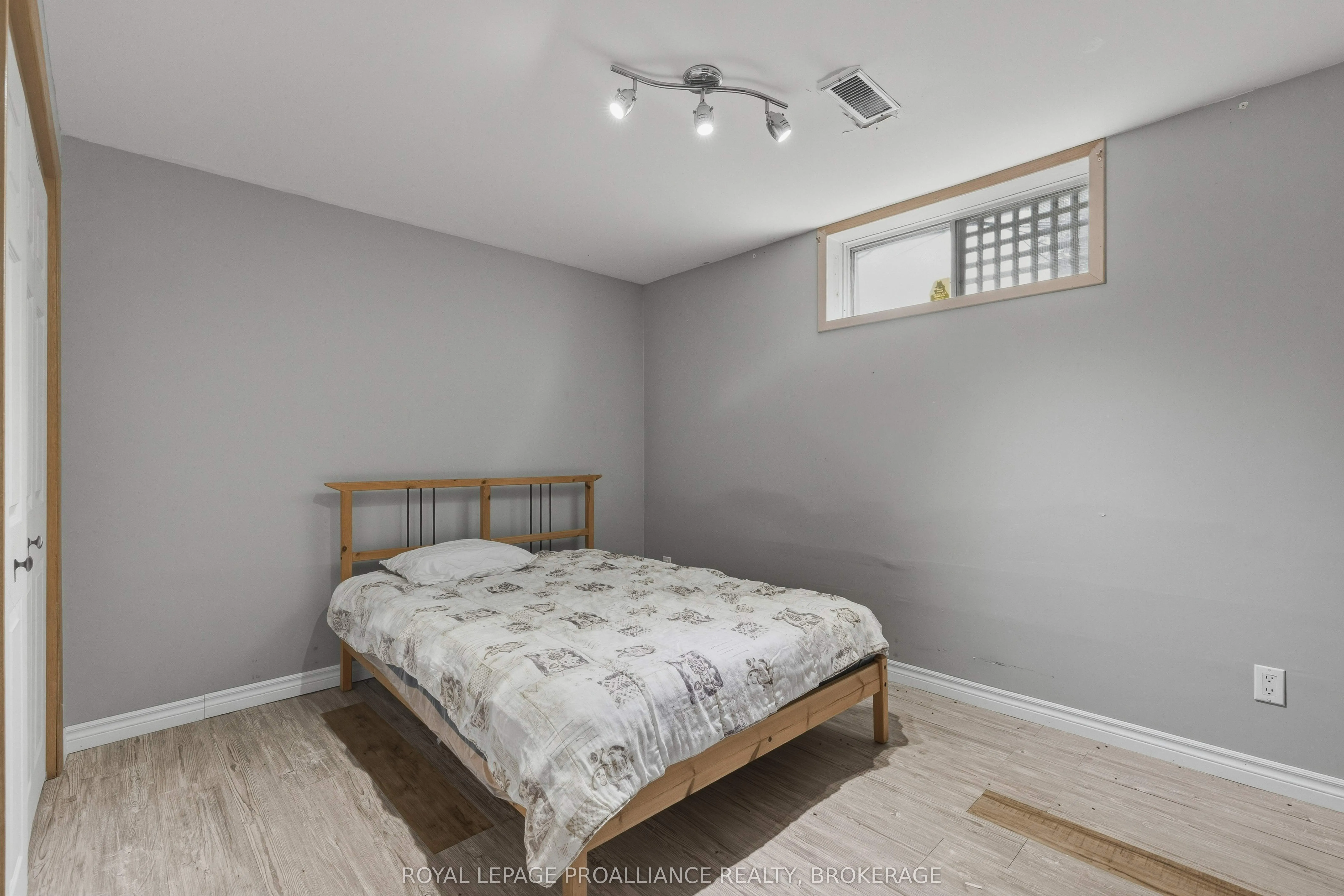 706 Spithead Road