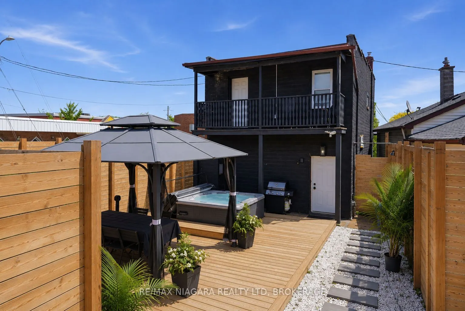 6043 Main Street