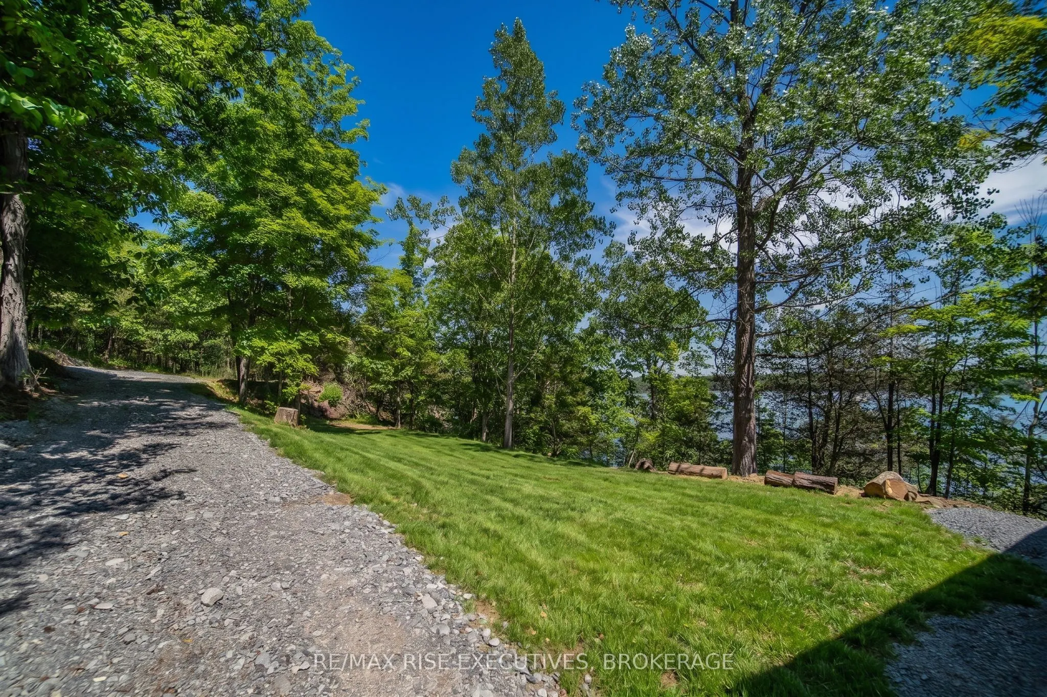 1040 Buckhorn Lane