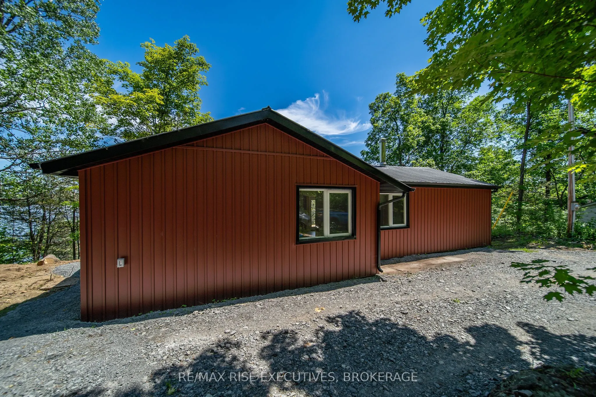 1040 Buckhorn Lane