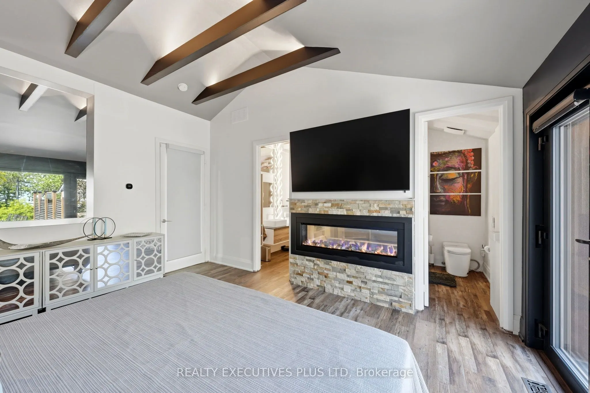 36 Lakeview Drive