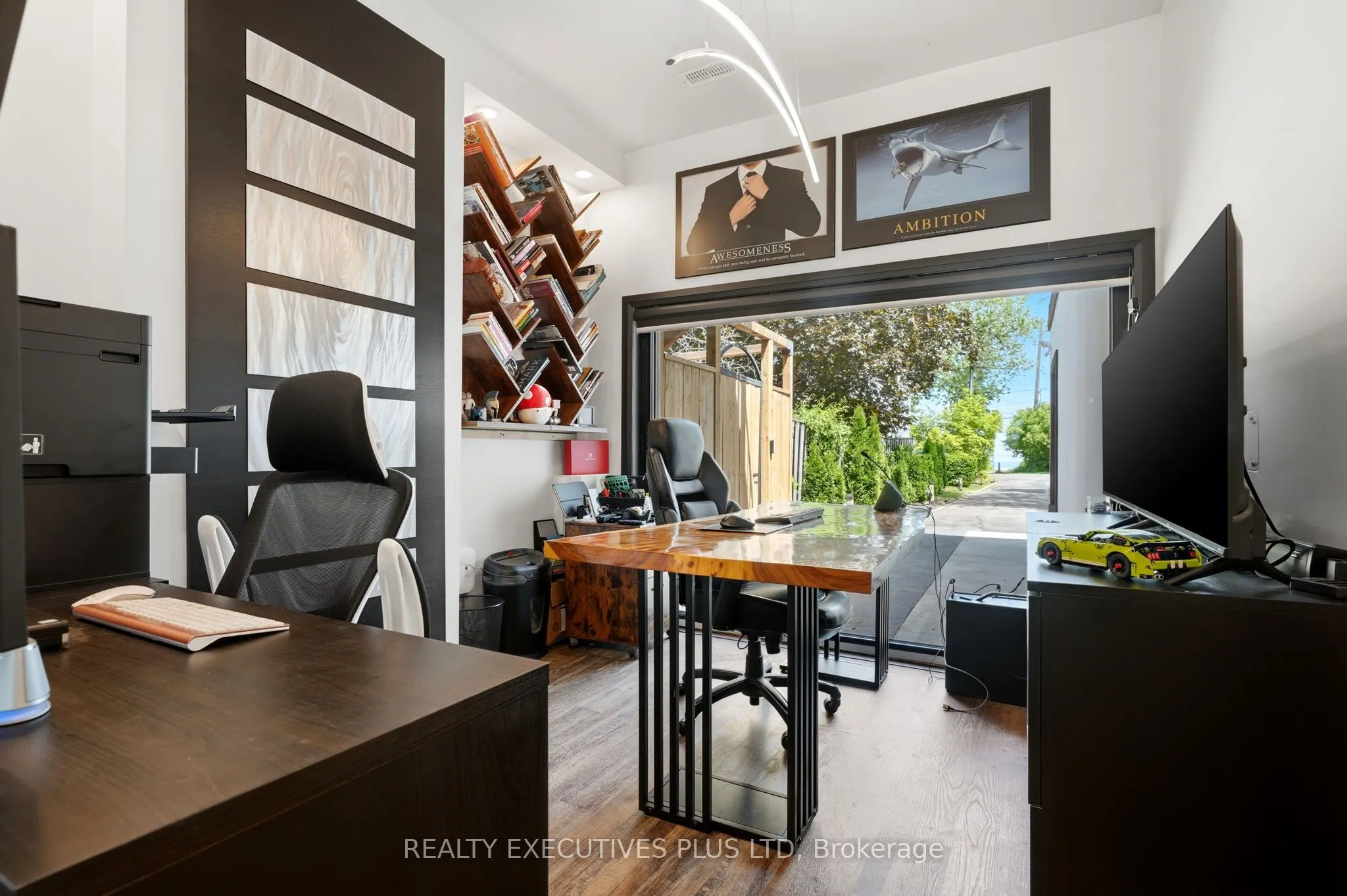 36 Lakeview Drive