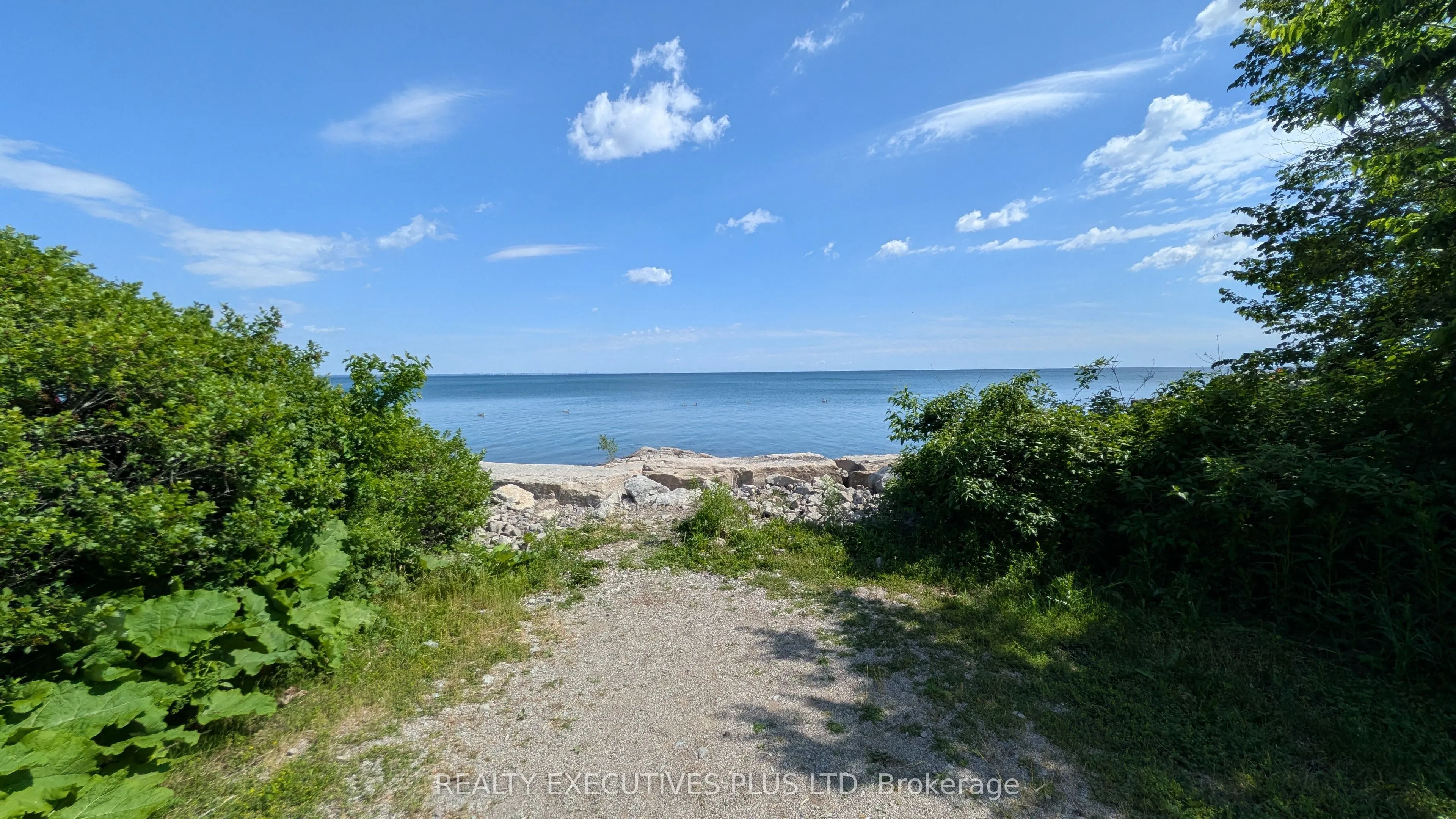36 Lakeview Drive