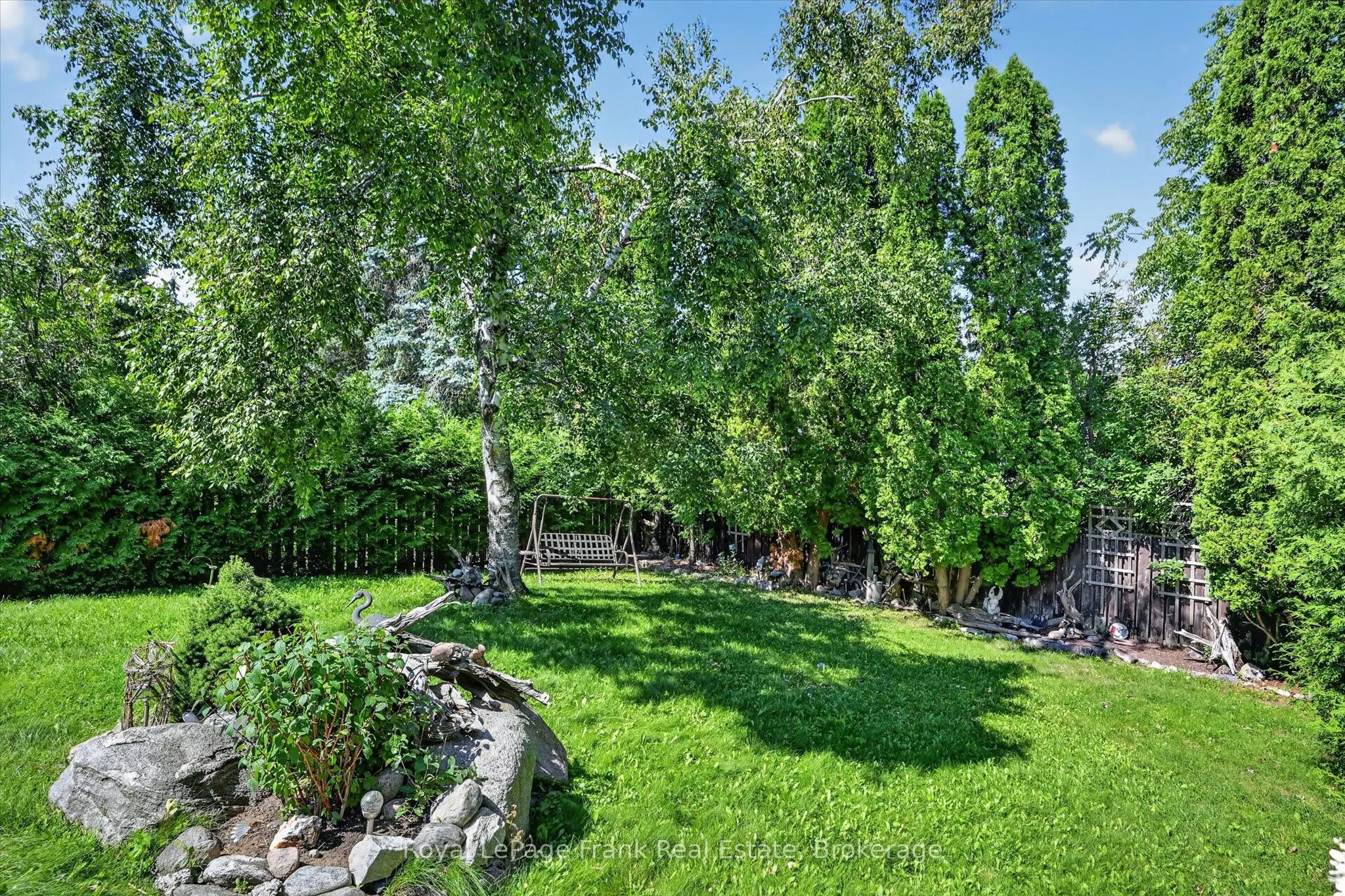 87 Oakwood Crescent