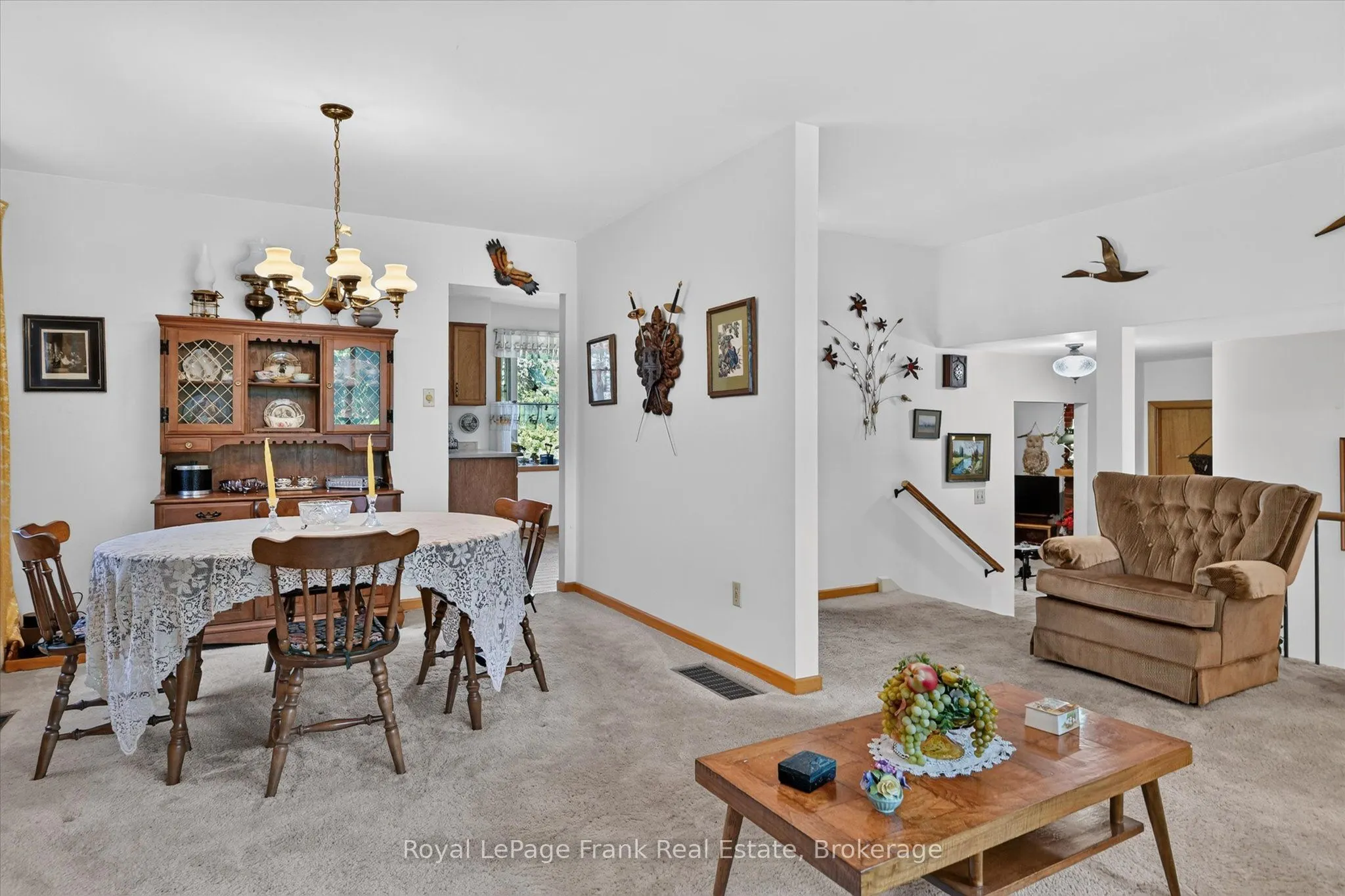 87 Oakwood Crescent