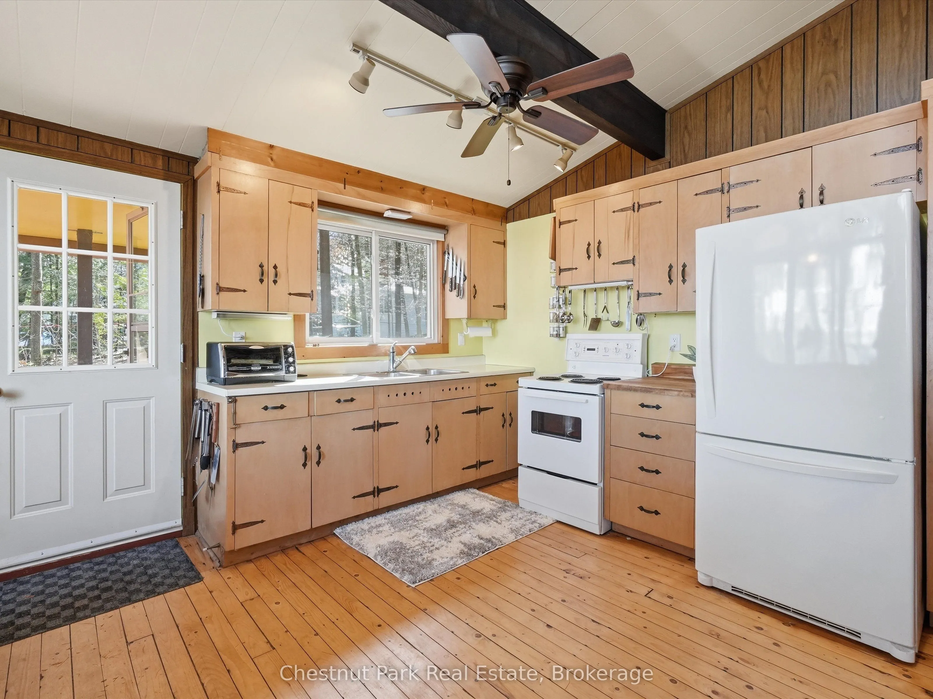 1087 Glenmount Road